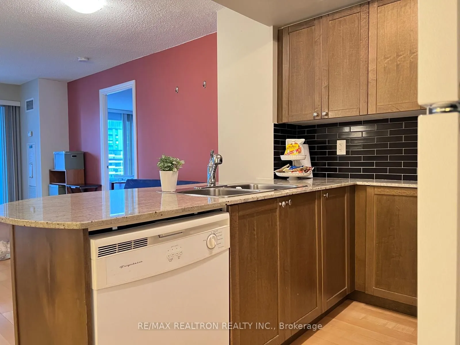 763 Bay Street, #2808