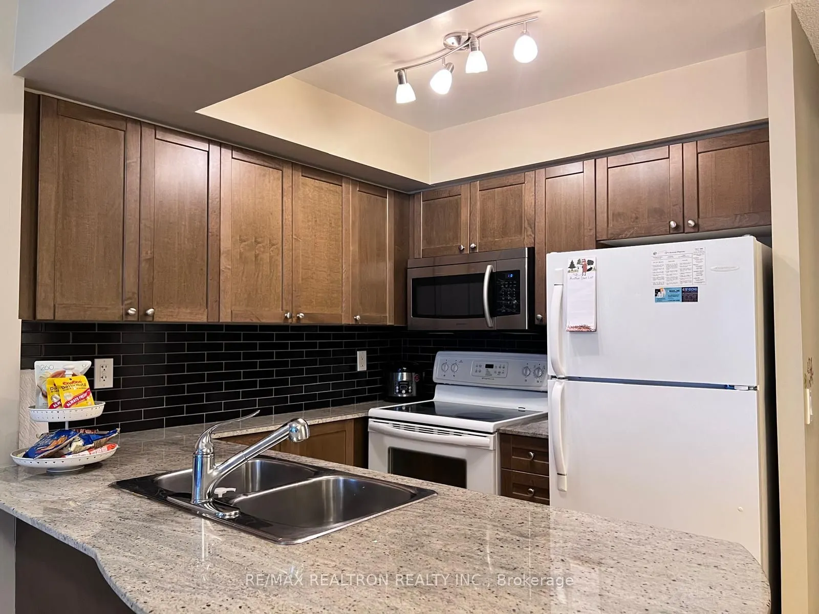 763 Bay Street, #2808