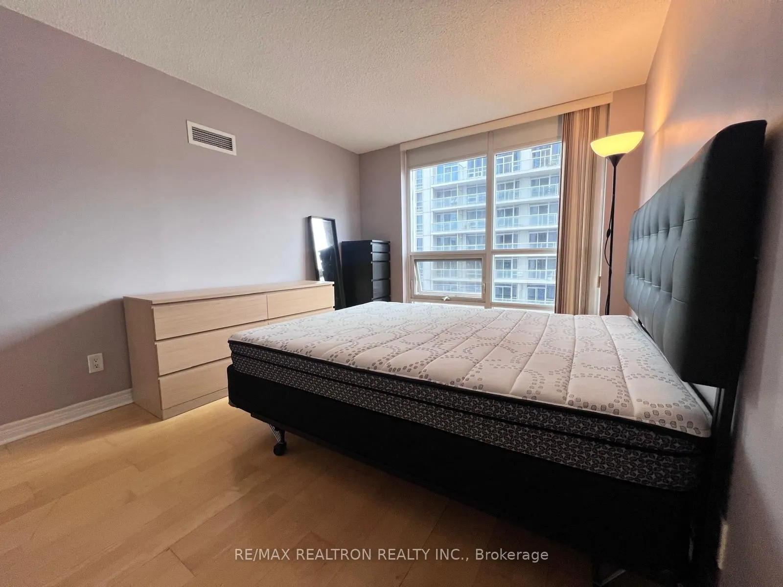 763 Bay Street, #2808