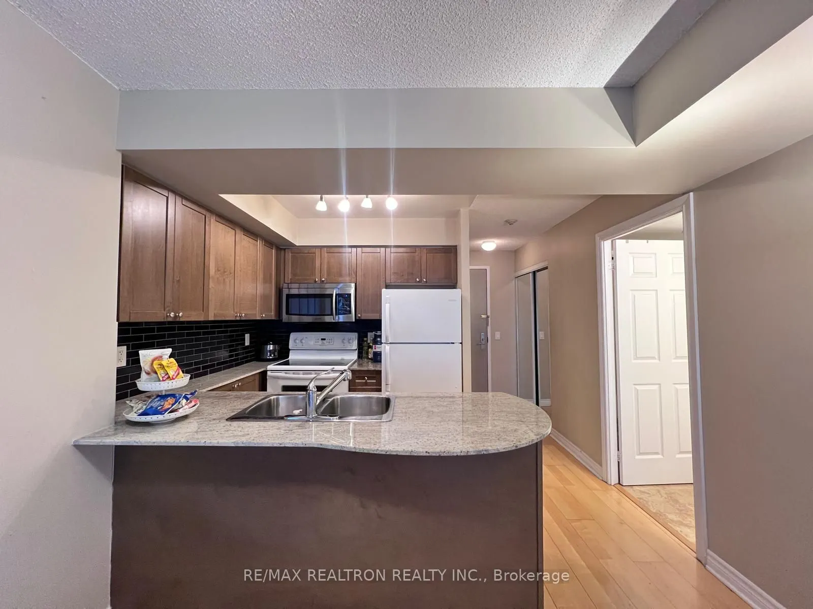 763 Bay Street, #2808