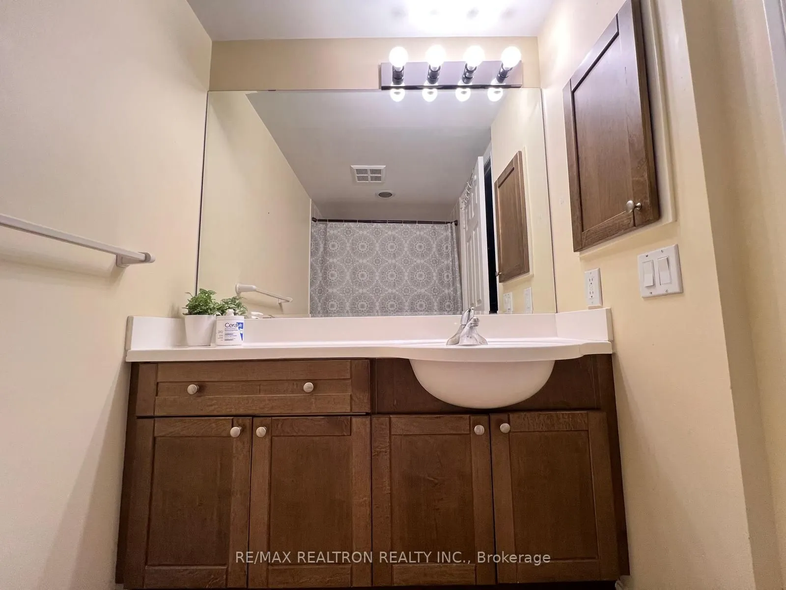 763 Bay Street, #2808