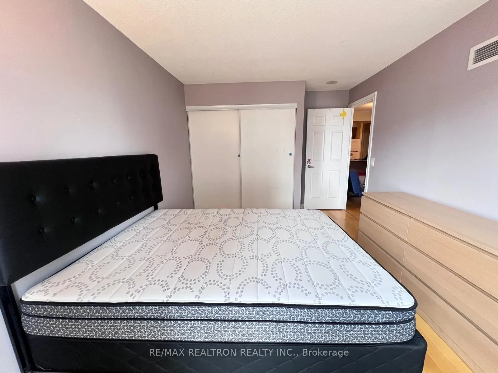 763 Bay Street, #2808