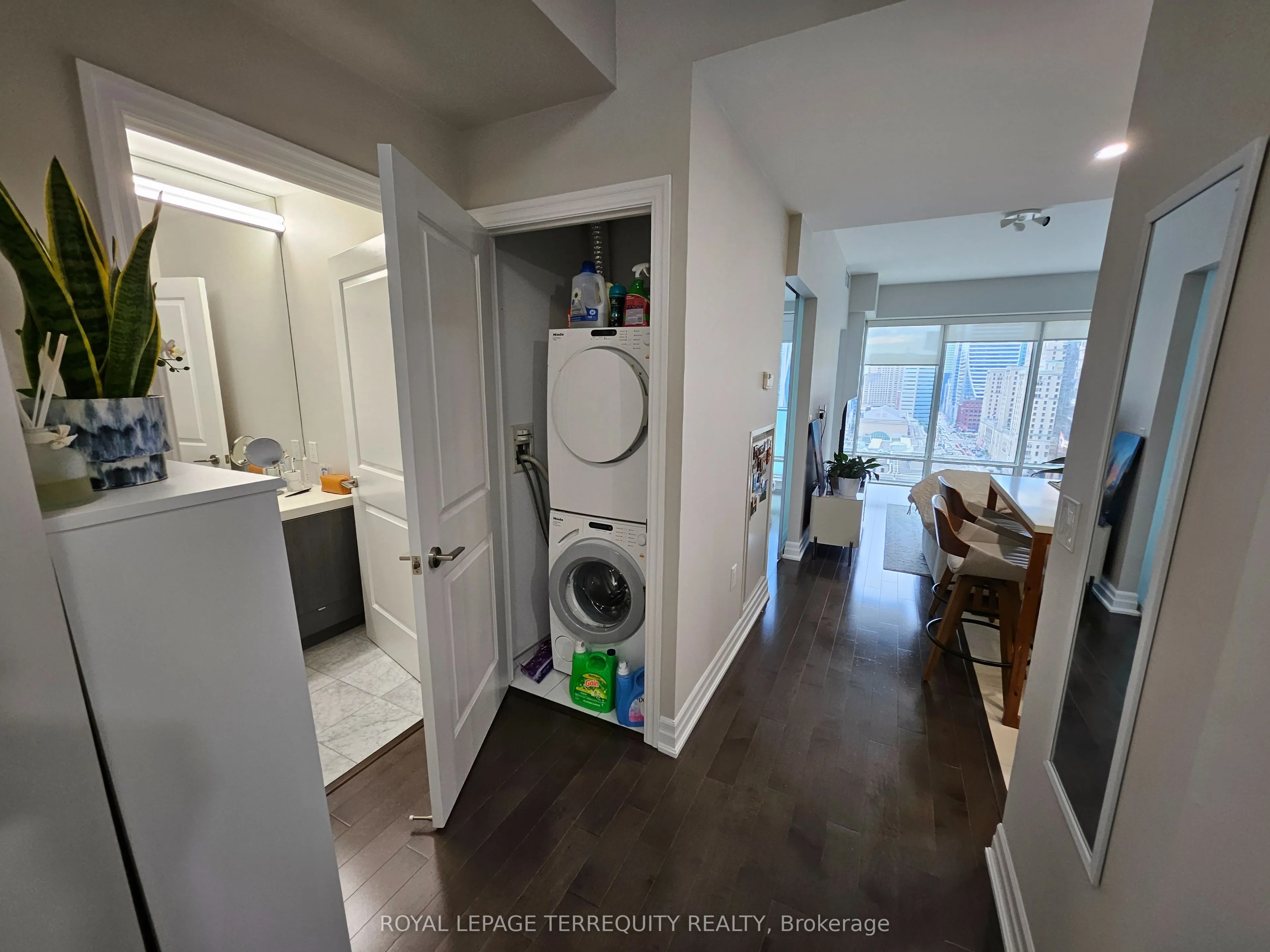 8 The Esplanade, #1704