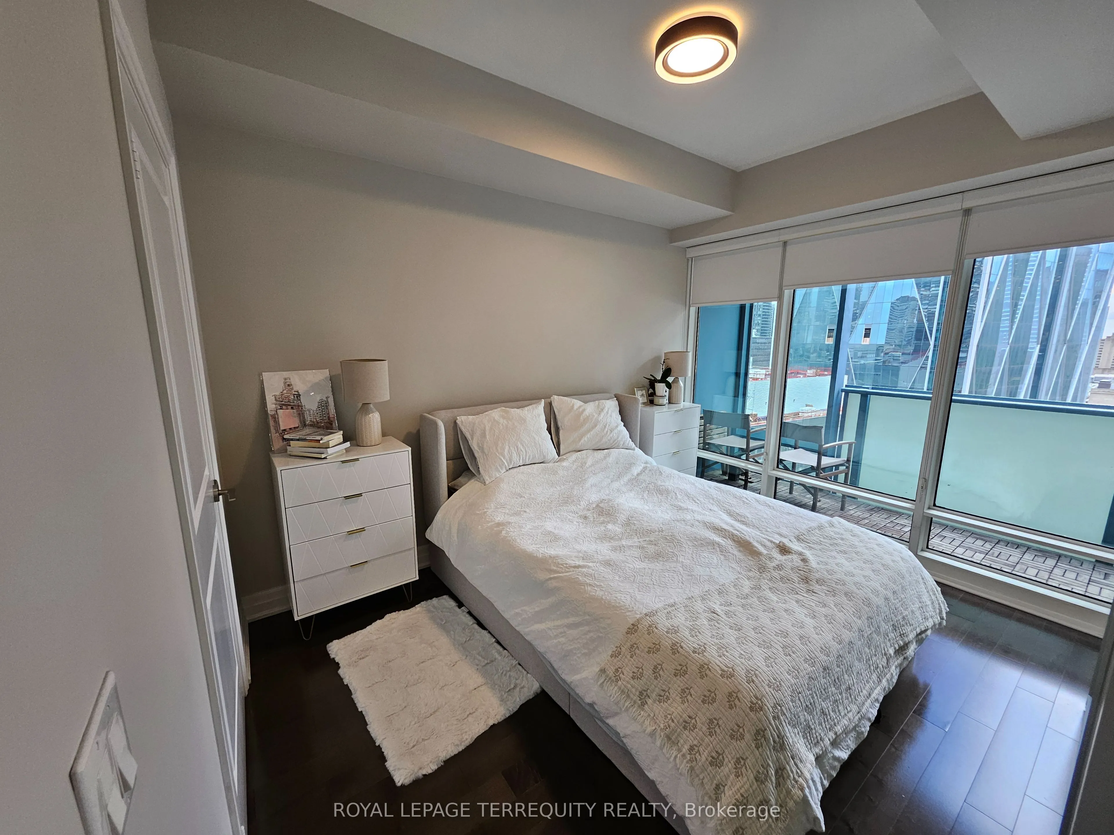 8 The Esplanade, #1704