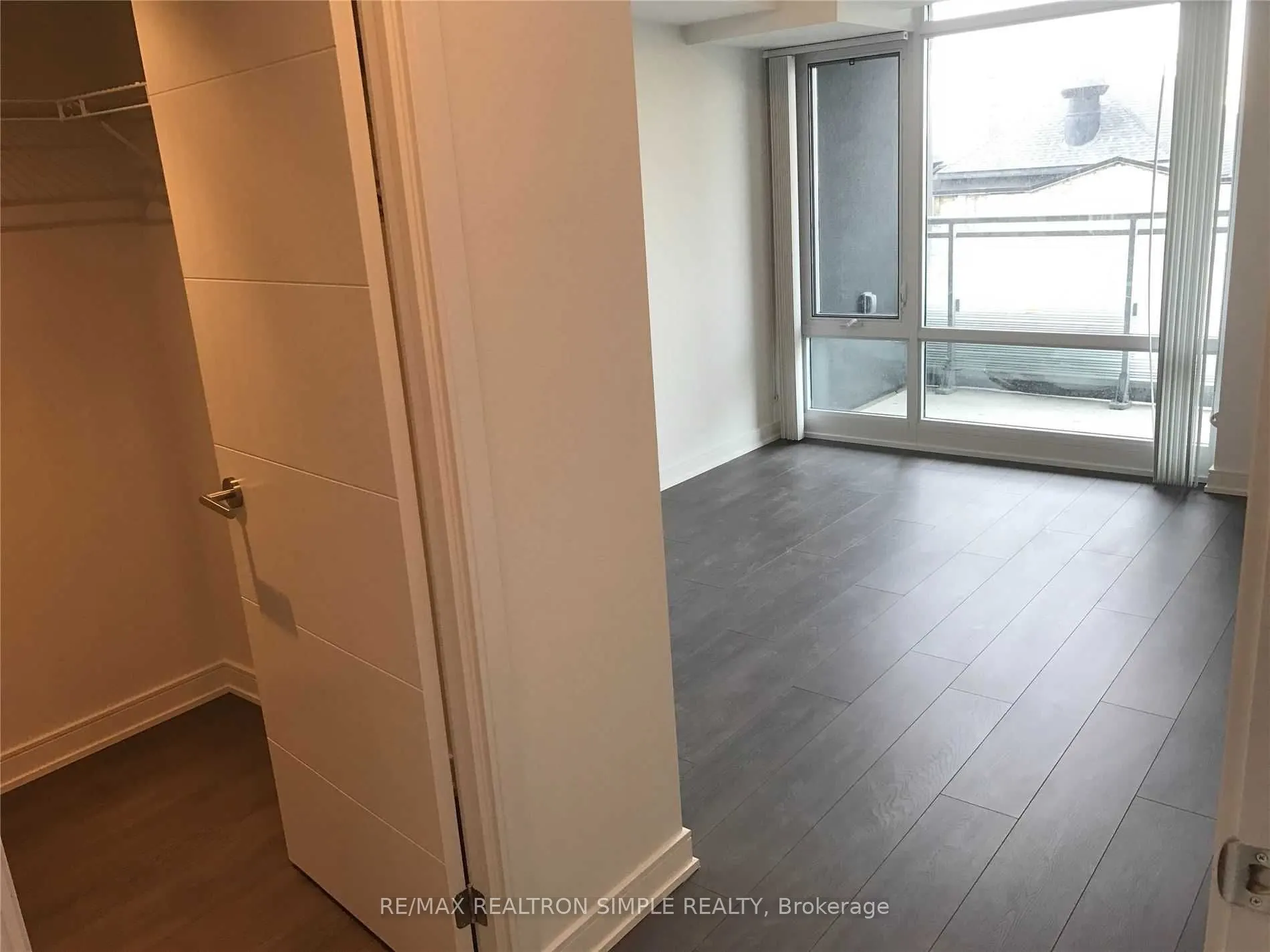 525 Adelaide Street W, #608