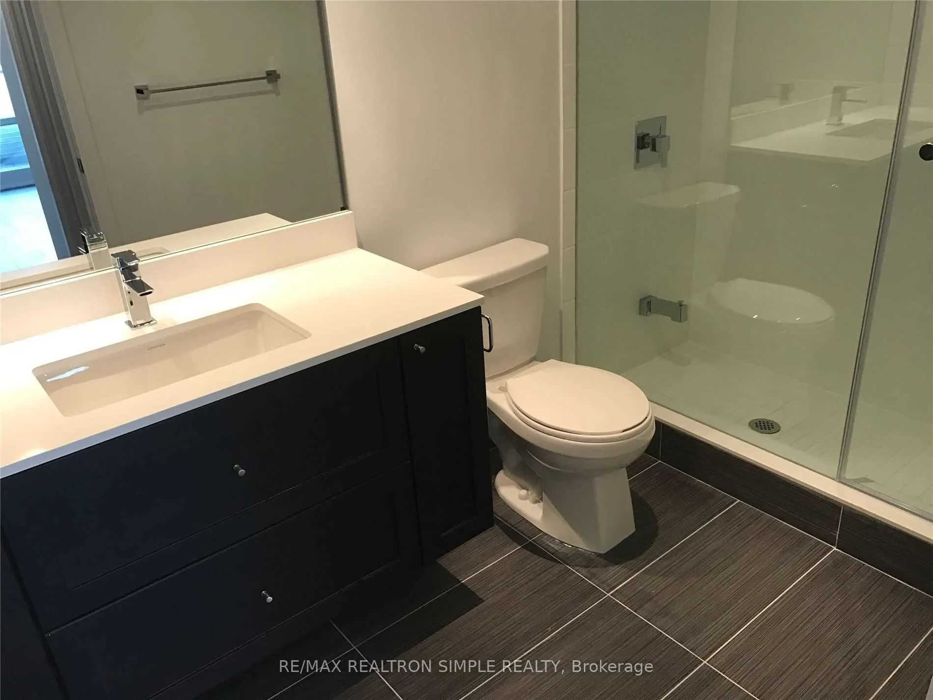 525 Adelaide Street W, #608