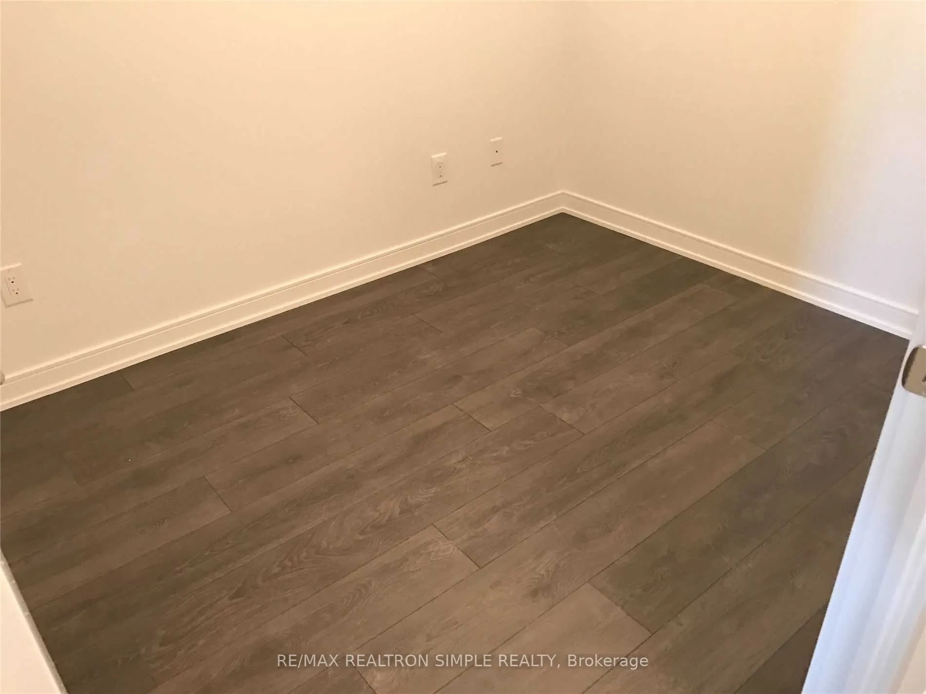525 Adelaide Street W, #608