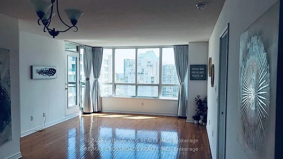 18 Parkview Avenue, #2106