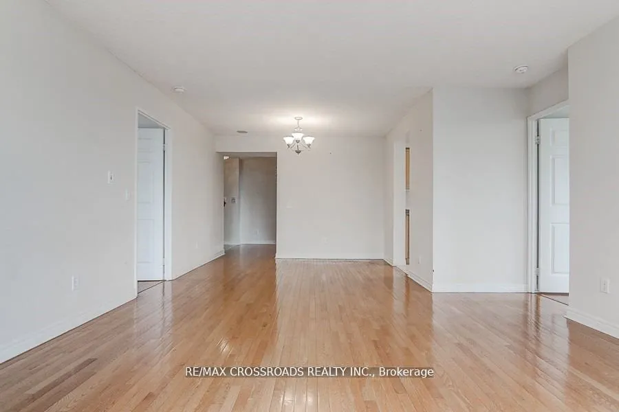 18 Parkview Avenue, #2106