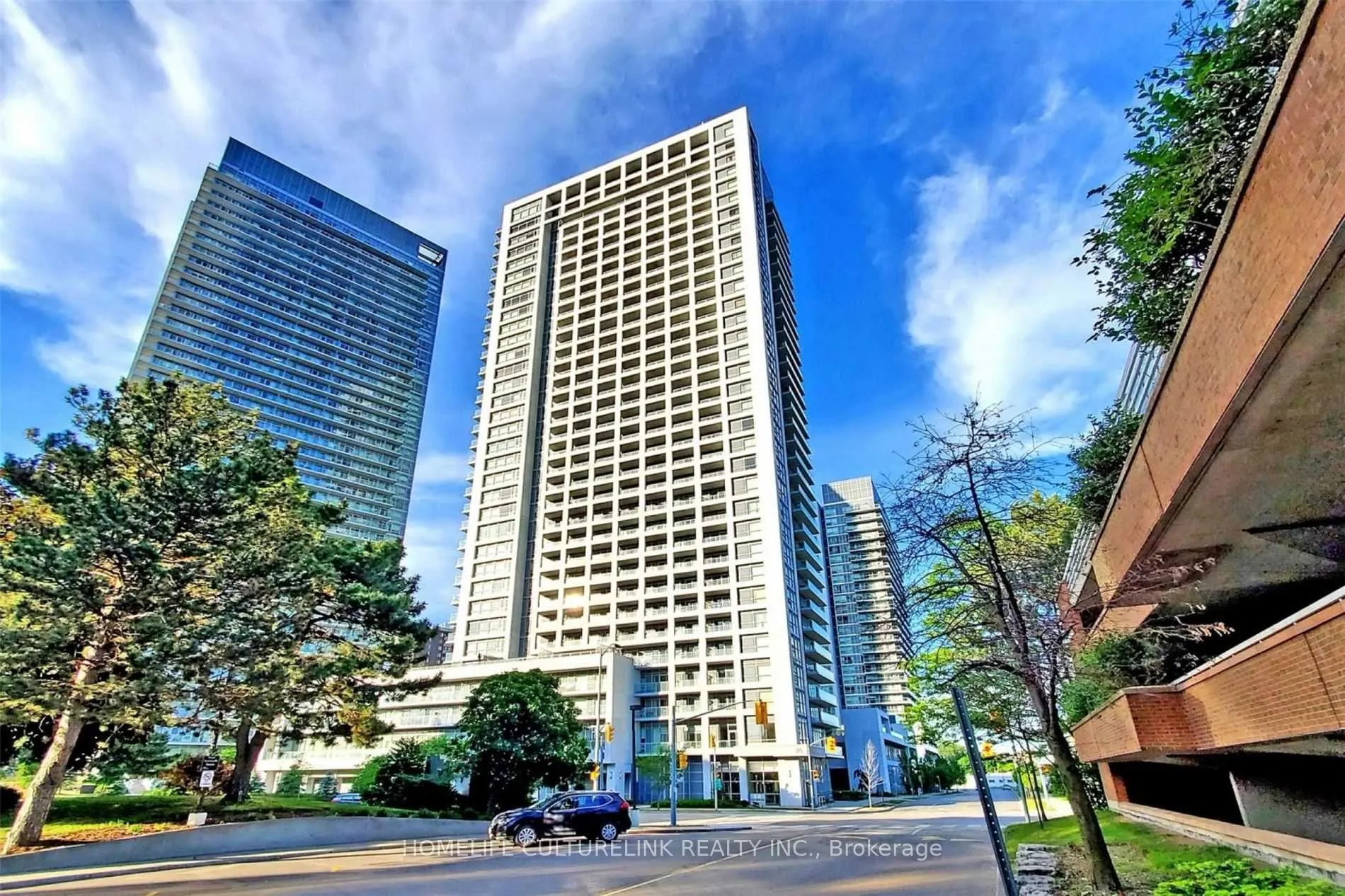 275 Yorkland Road, #211