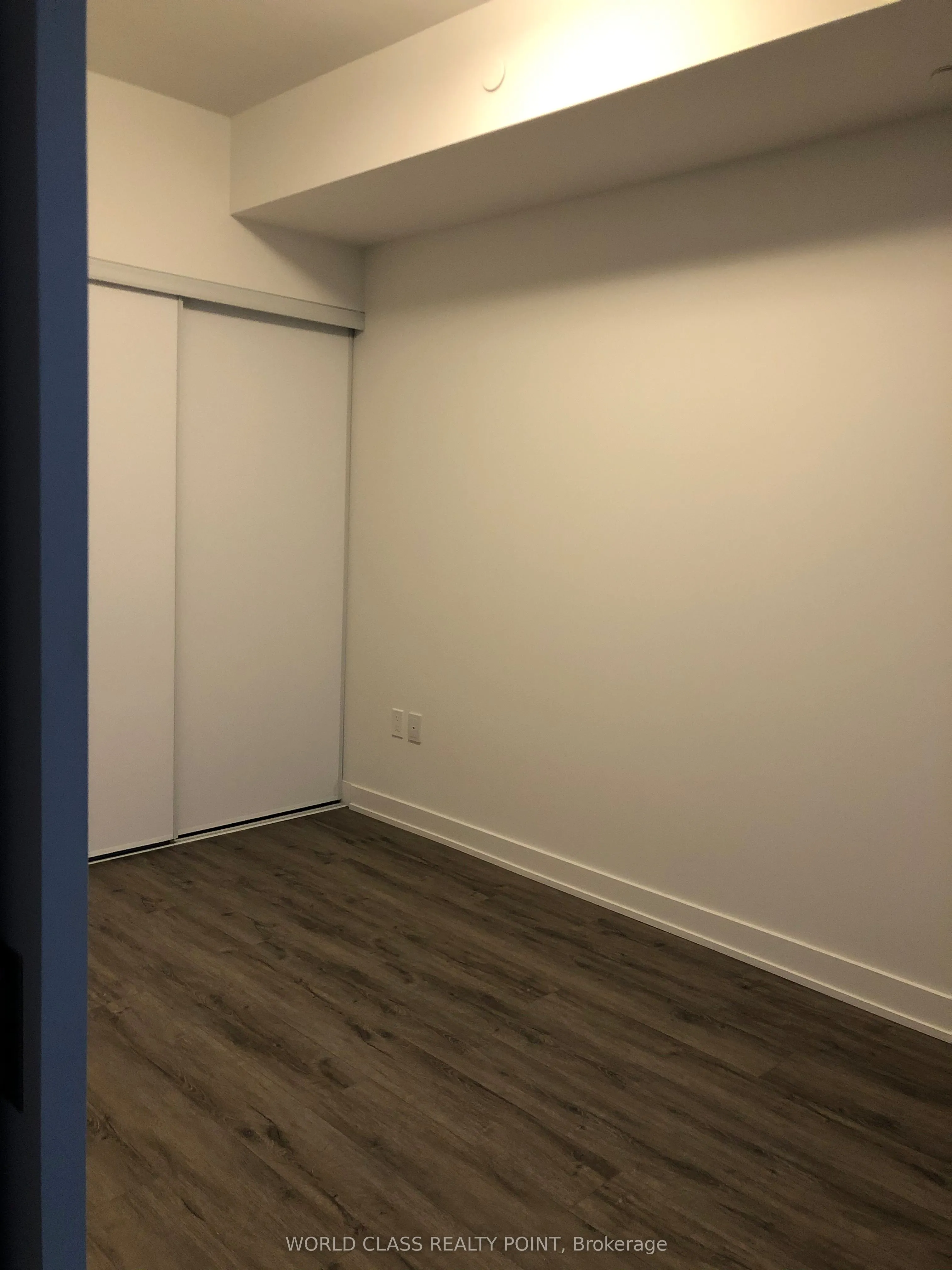 15 Queens Quay E, #2601