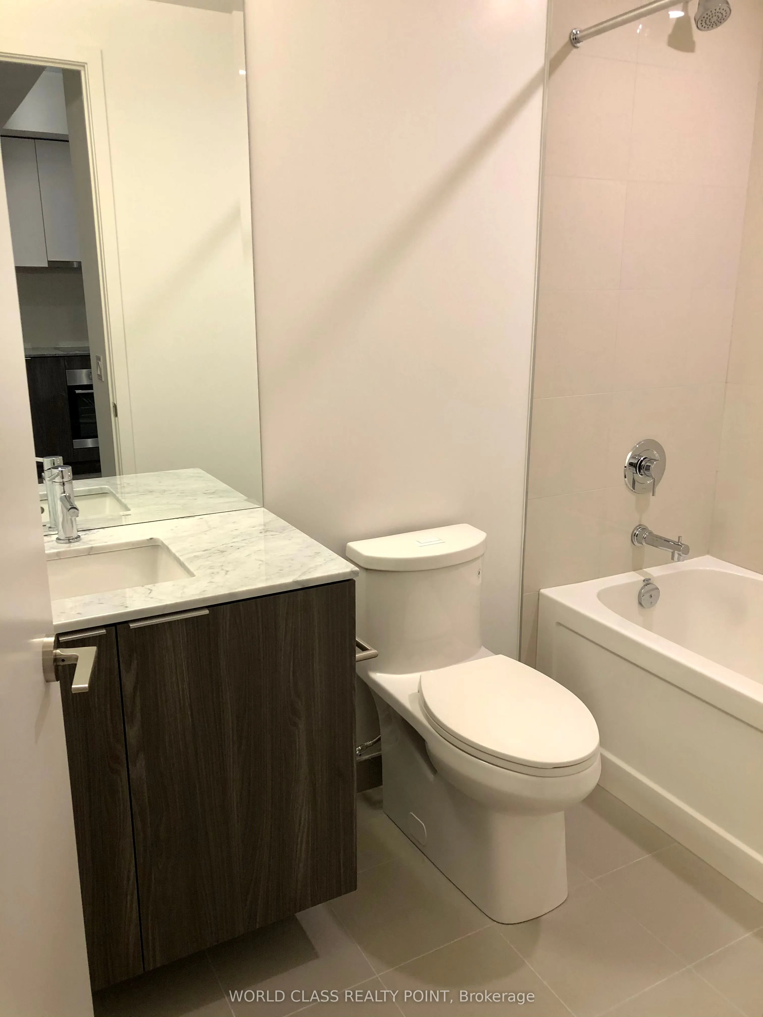 15 Queens Quay E, #2601