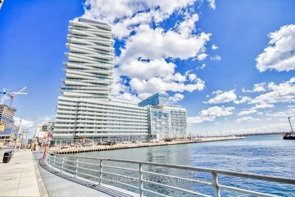 15 Queens Quay E, #2601