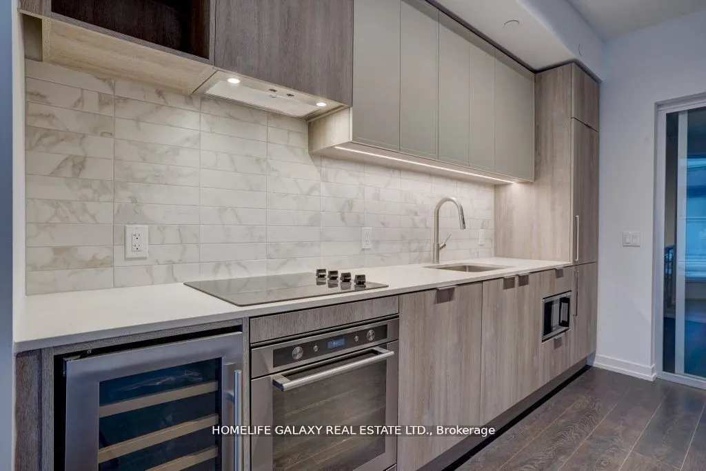 2020 Bathurst Street, #307