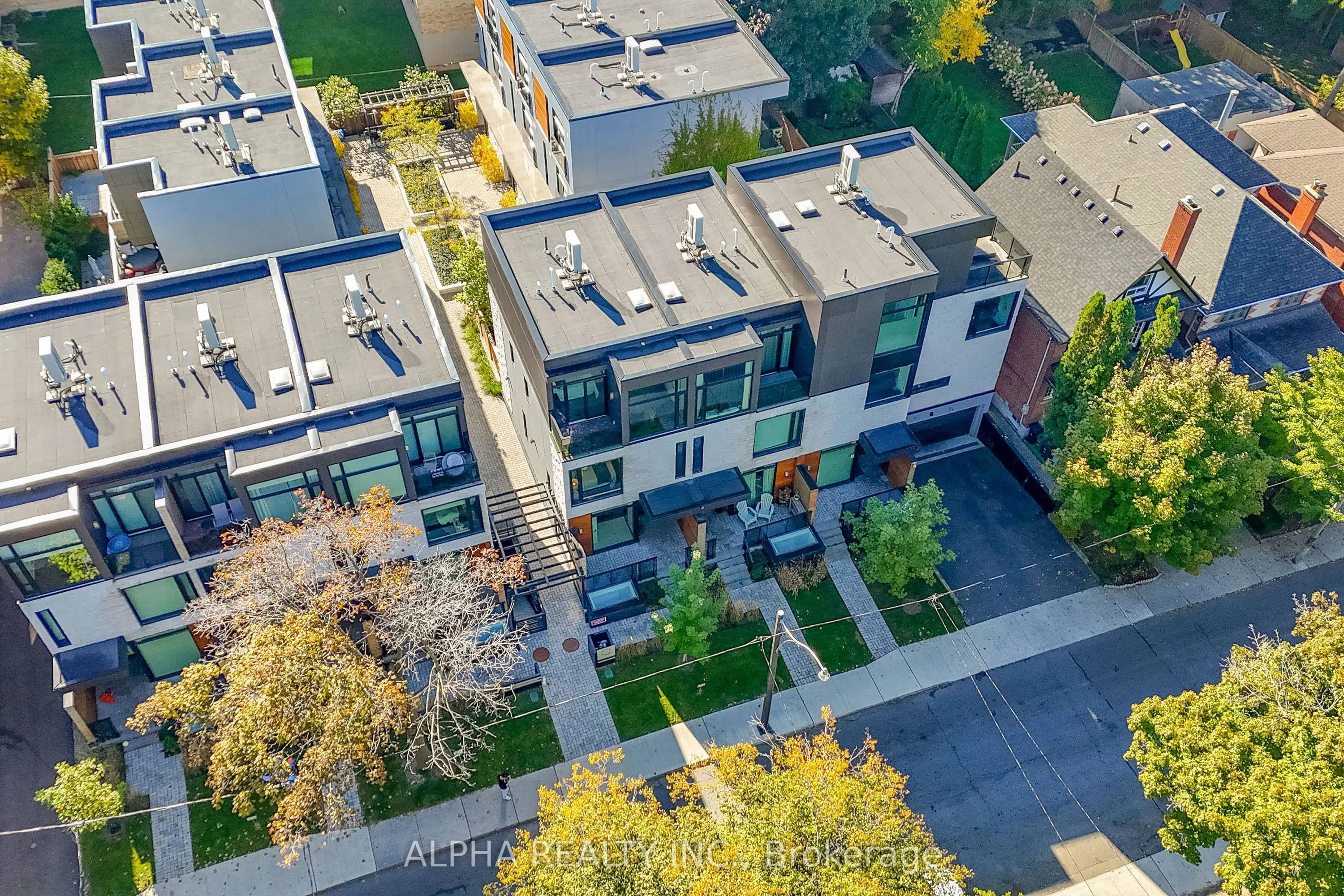129 Roselawn Avenue
