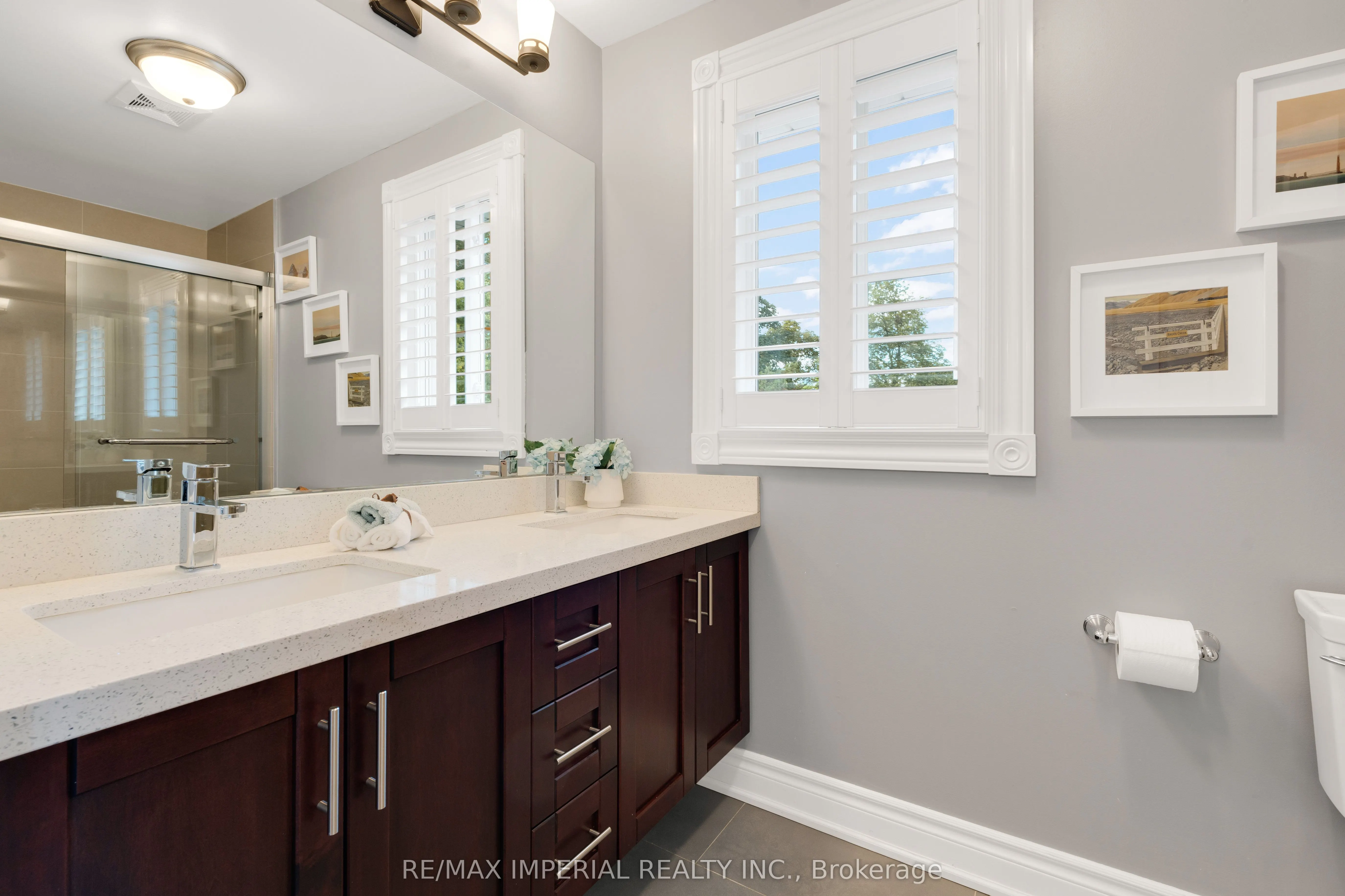 263 Upper Highland Crescent