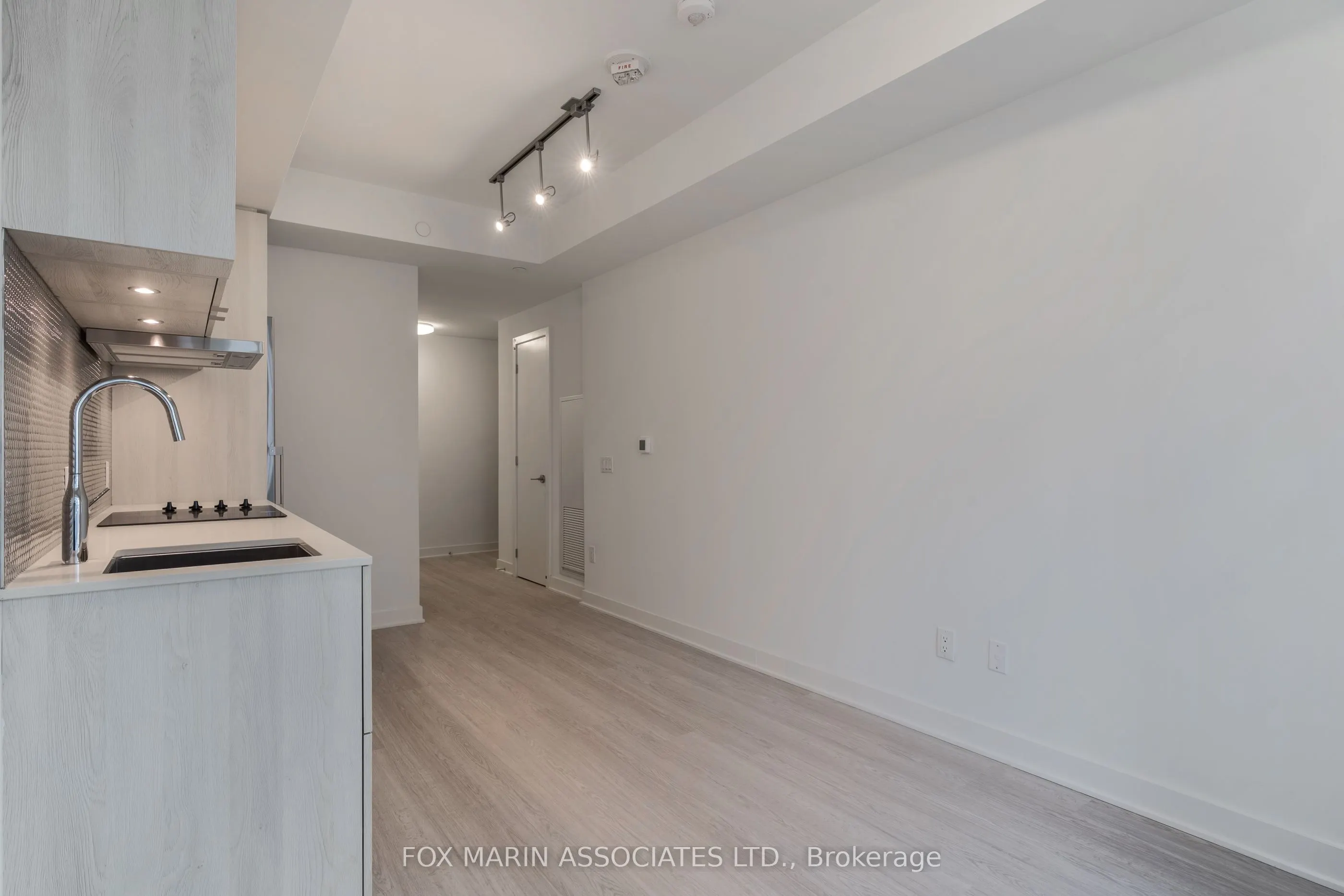 11 Yorkville Avenue, #707