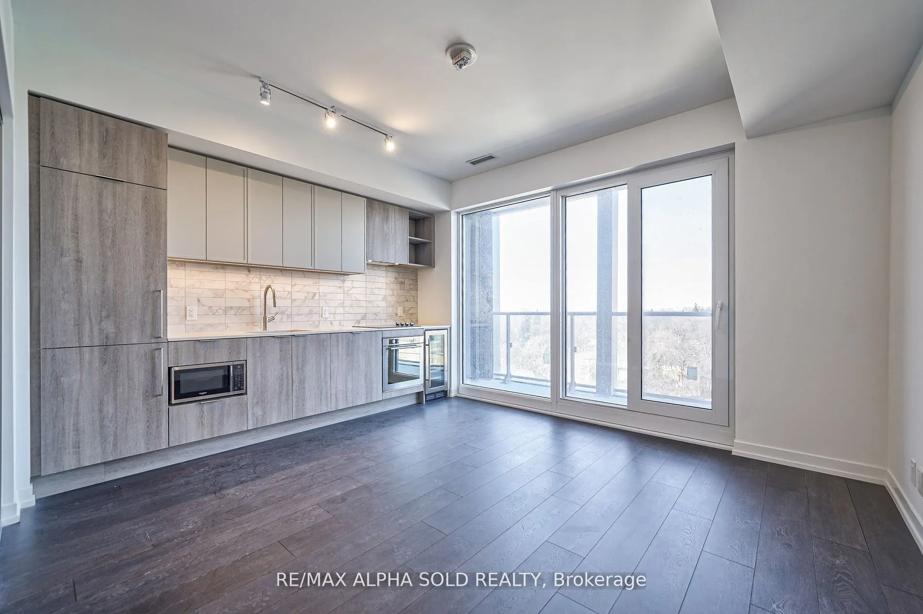2020 Bathurst Street, #1108