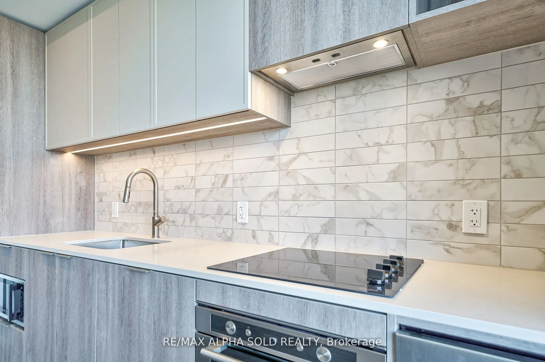2020 Bathurst Street, #1108