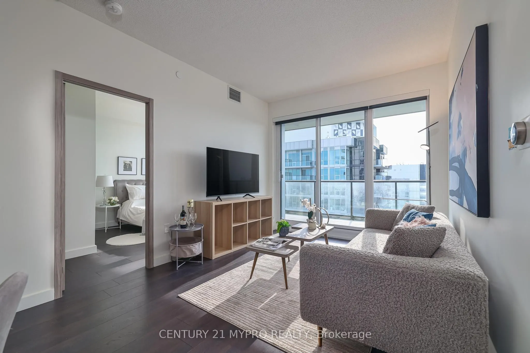 95 Mcmahon Drive, #3706