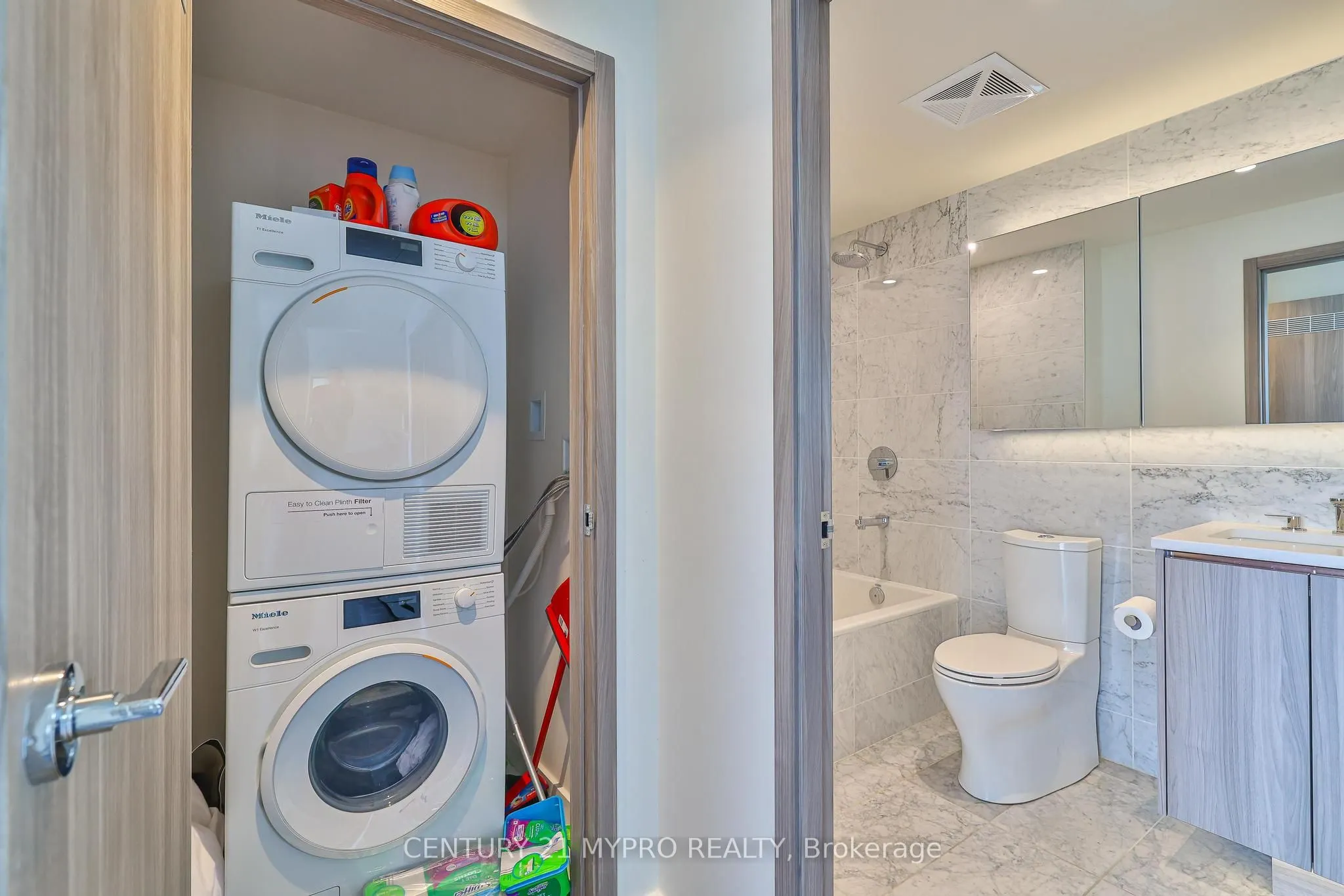 95 Mcmahon Drive, #3706