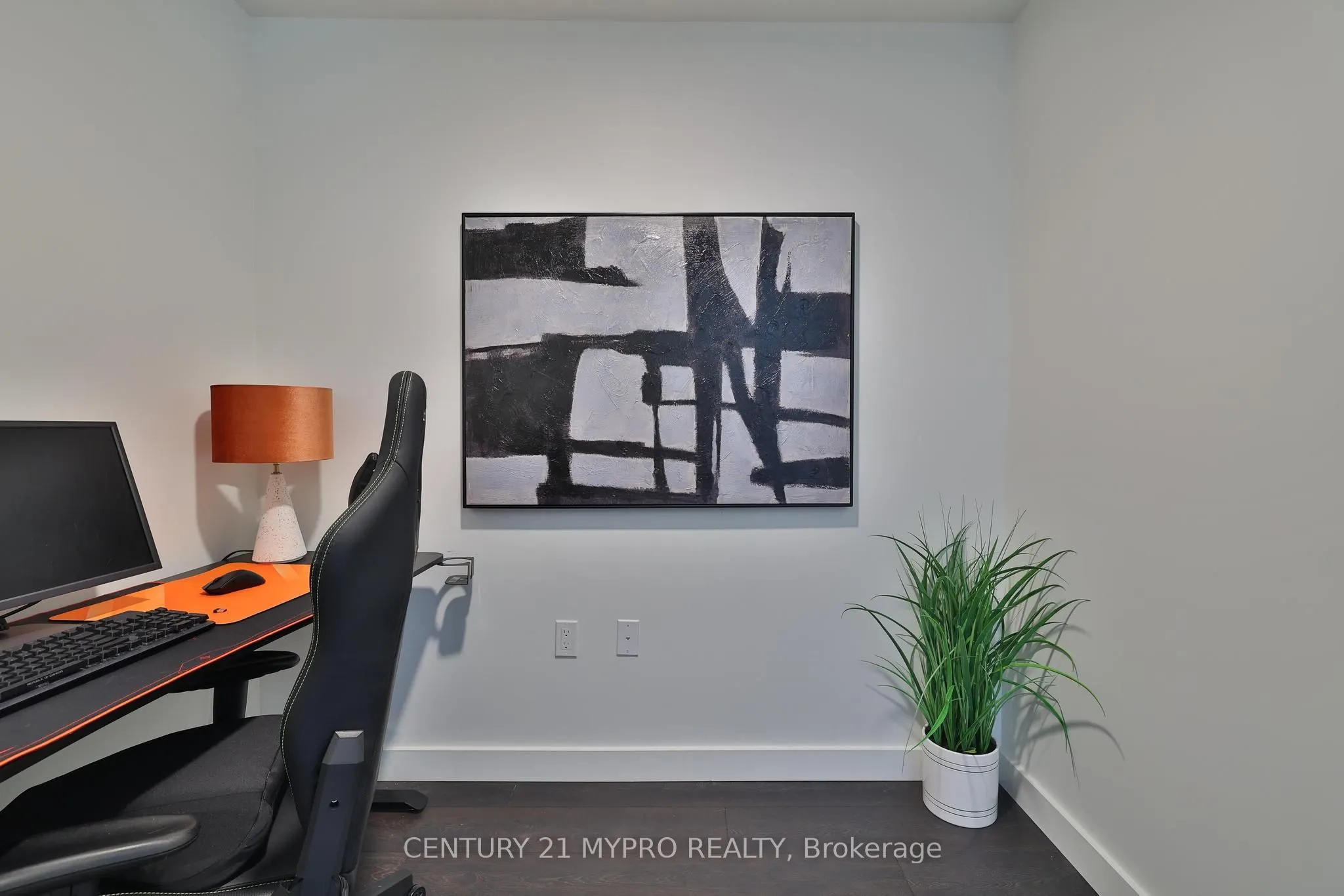 95 Mcmahon Drive, #3706