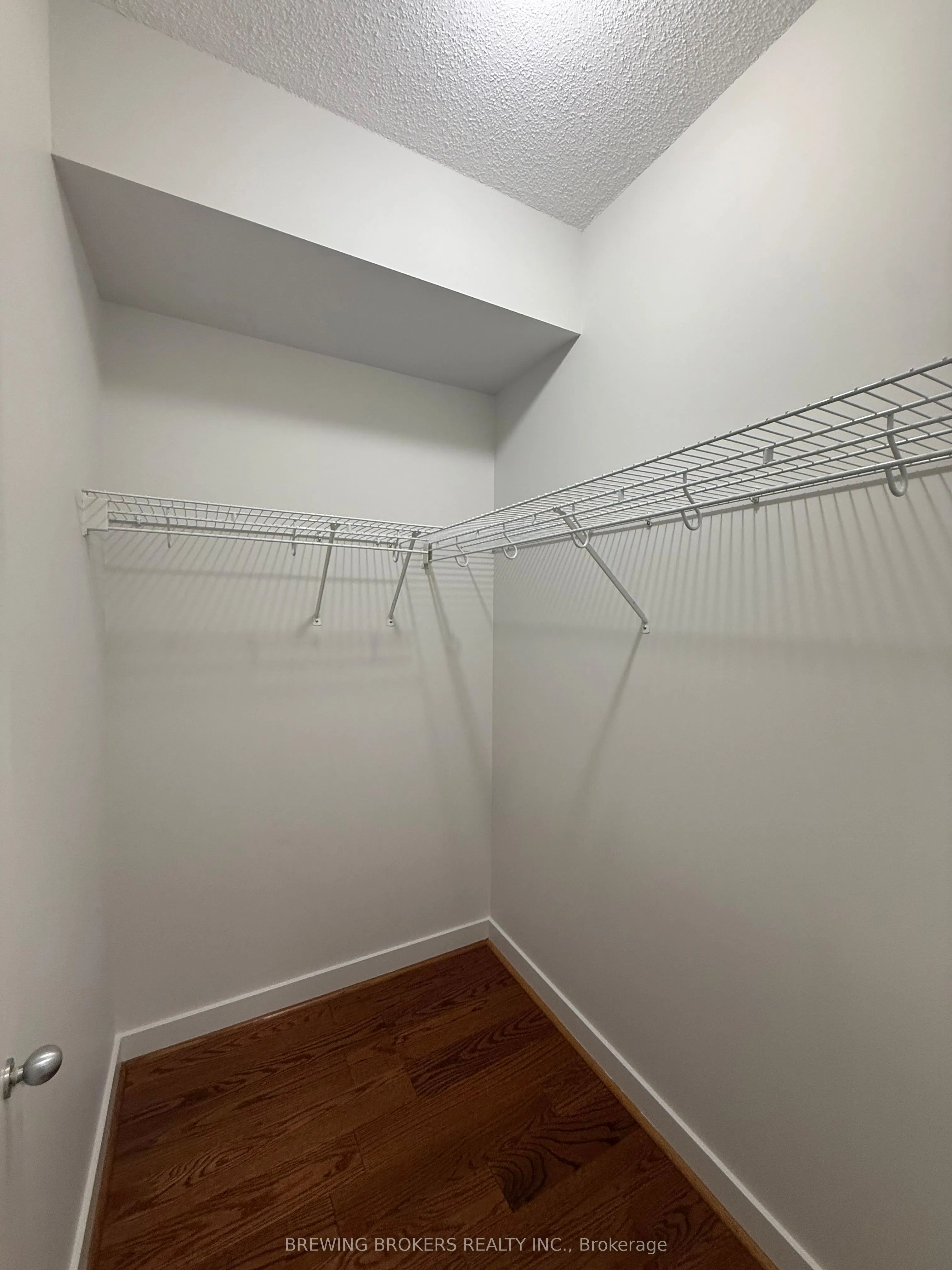 10 Navy Wharf Court, #1712