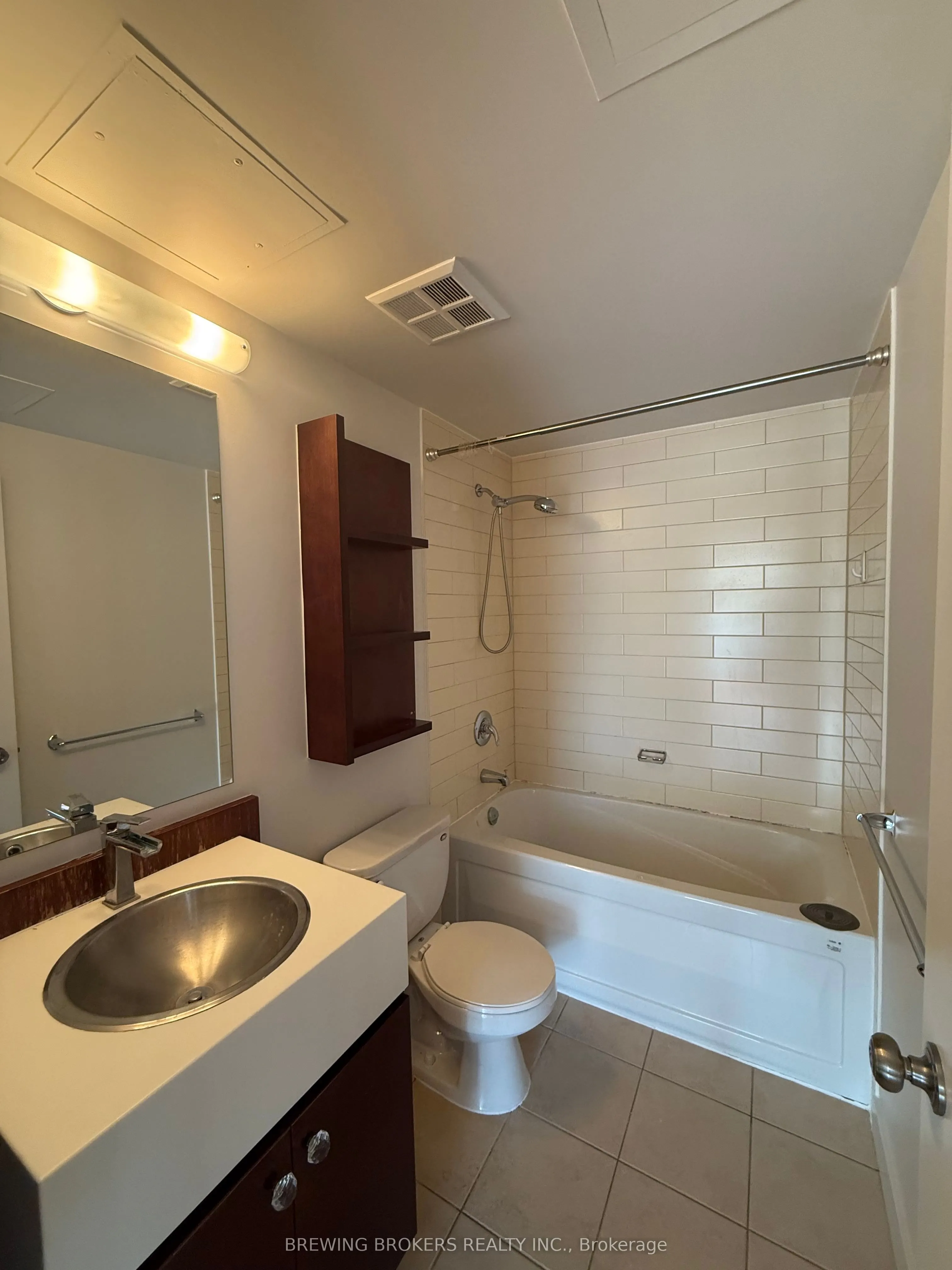 10 Navy Wharf Court, #1712