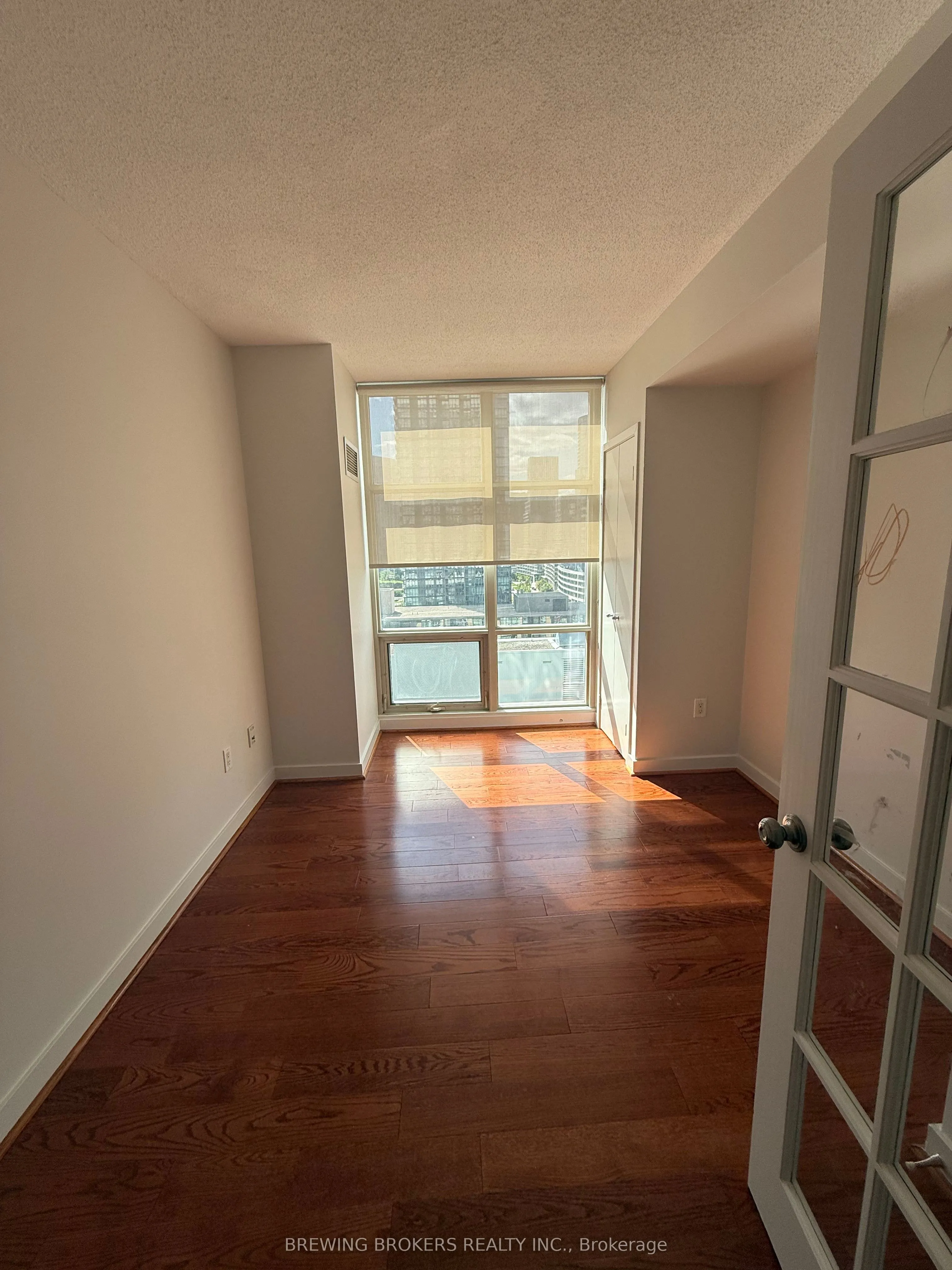 10 Navy Wharf Court, #1712