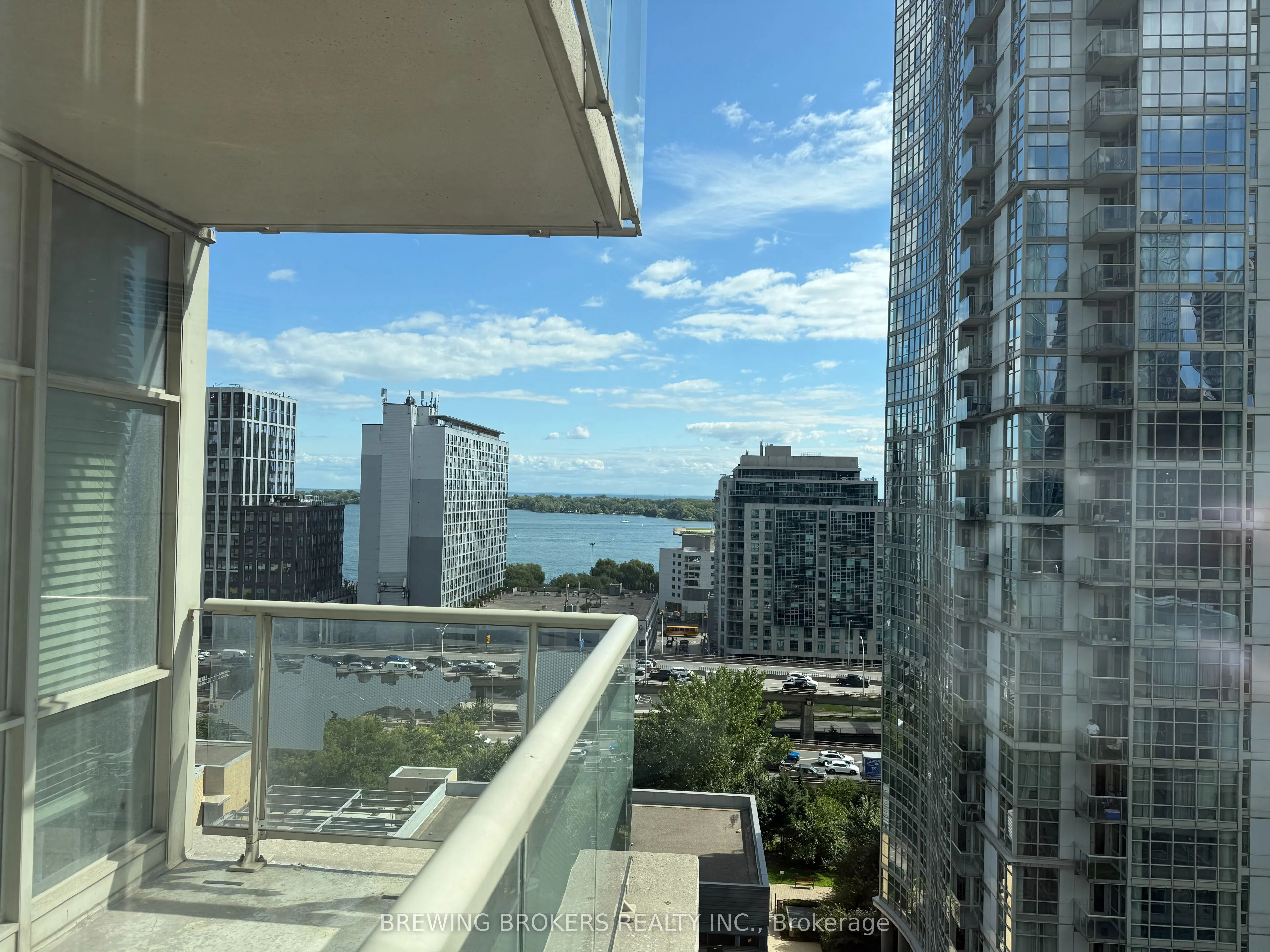 10 Navy Wharf Court, #1712