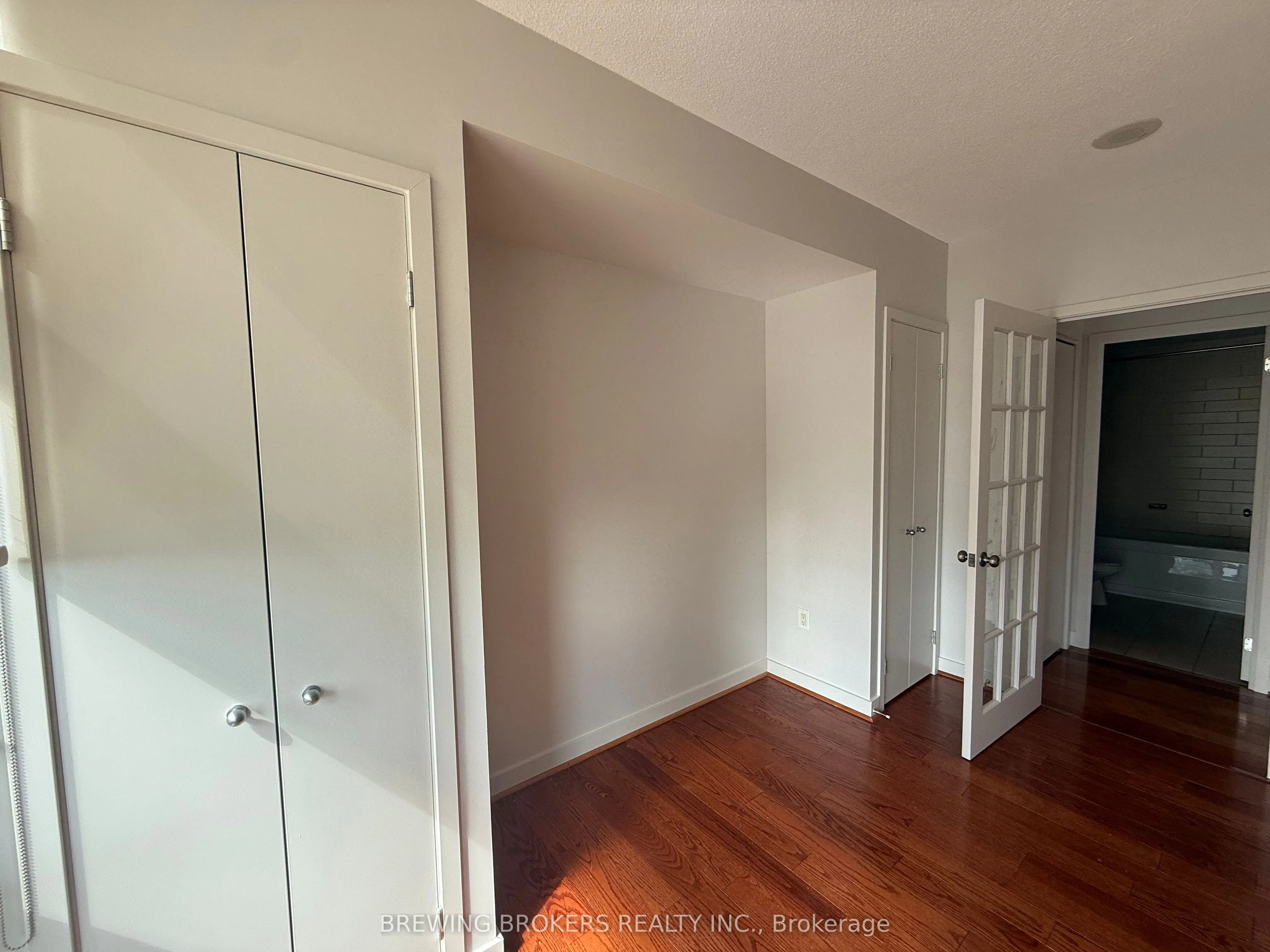 10 Navy Wharf Court, #1712