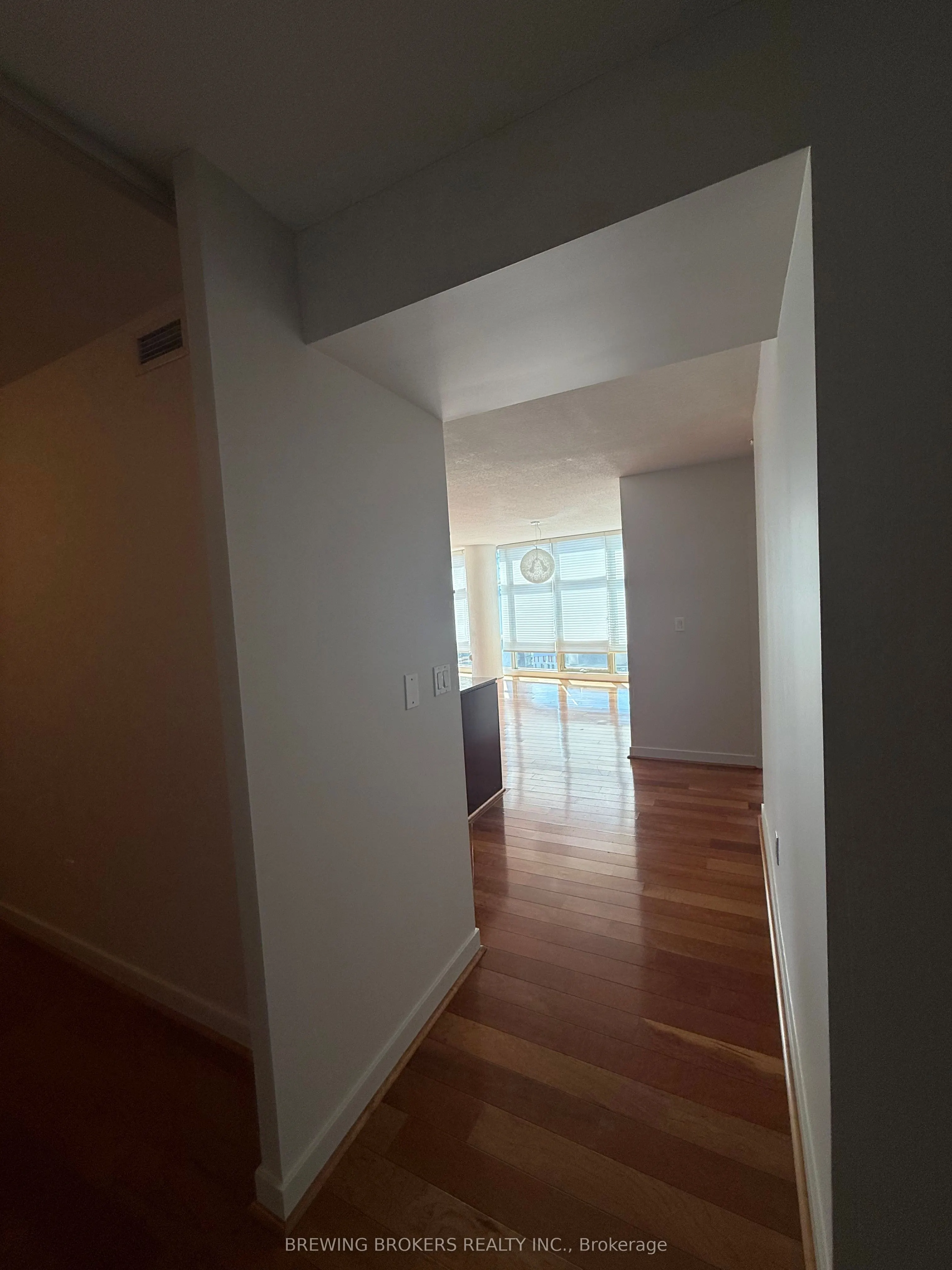 10 Navy Wharf Court, #1712