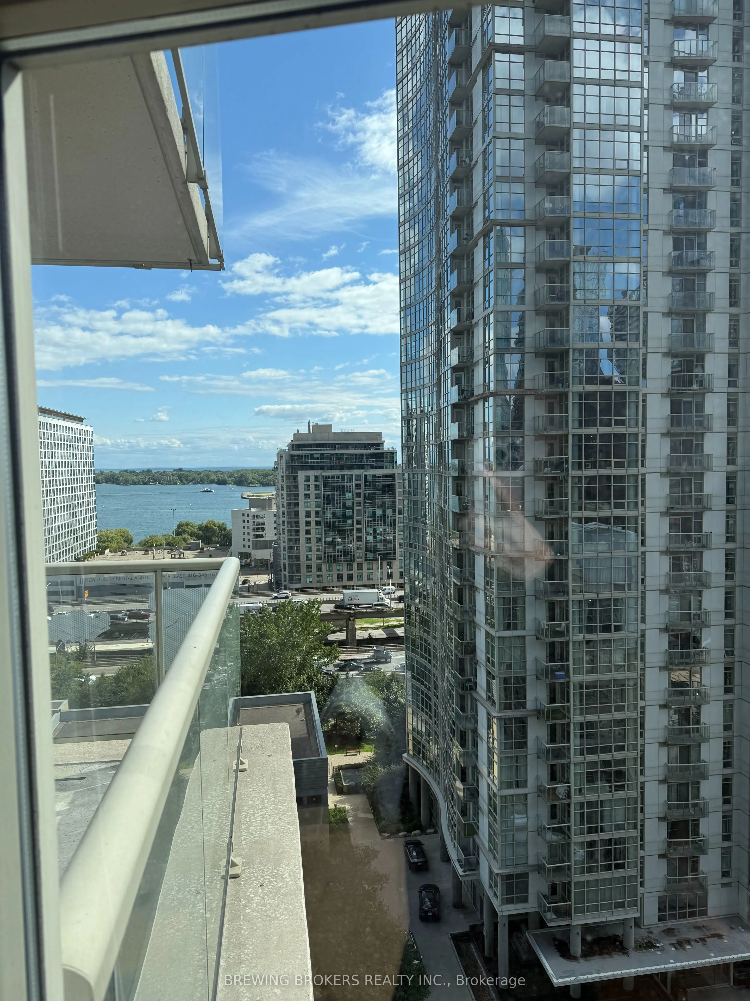 10 Navy Wharf Court, #1712