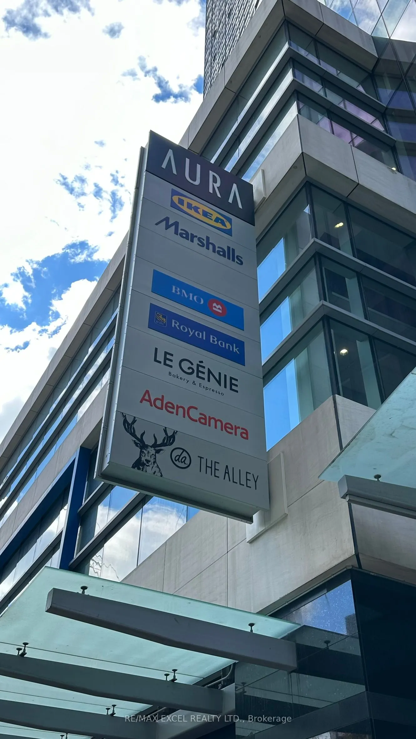 384 Yonge Street, #109