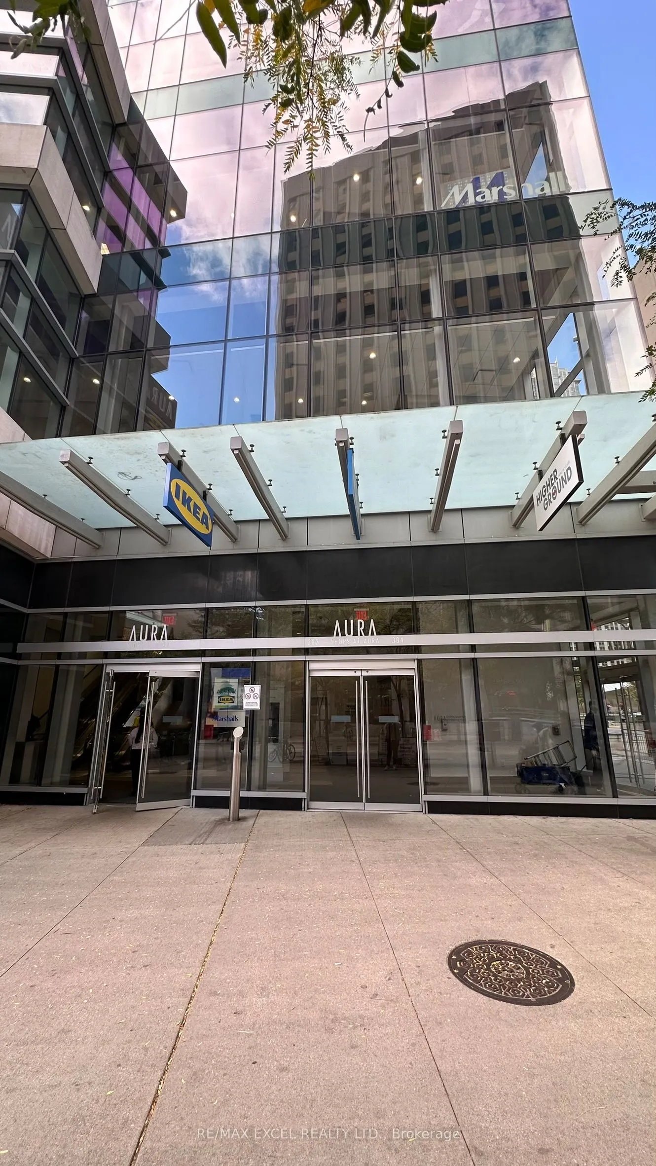 384 Yonge Street, #109