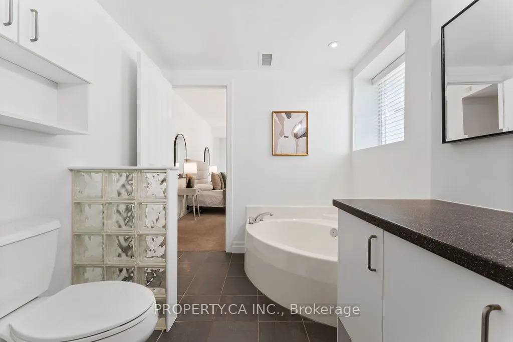 1801 Bayview Avenue, #101