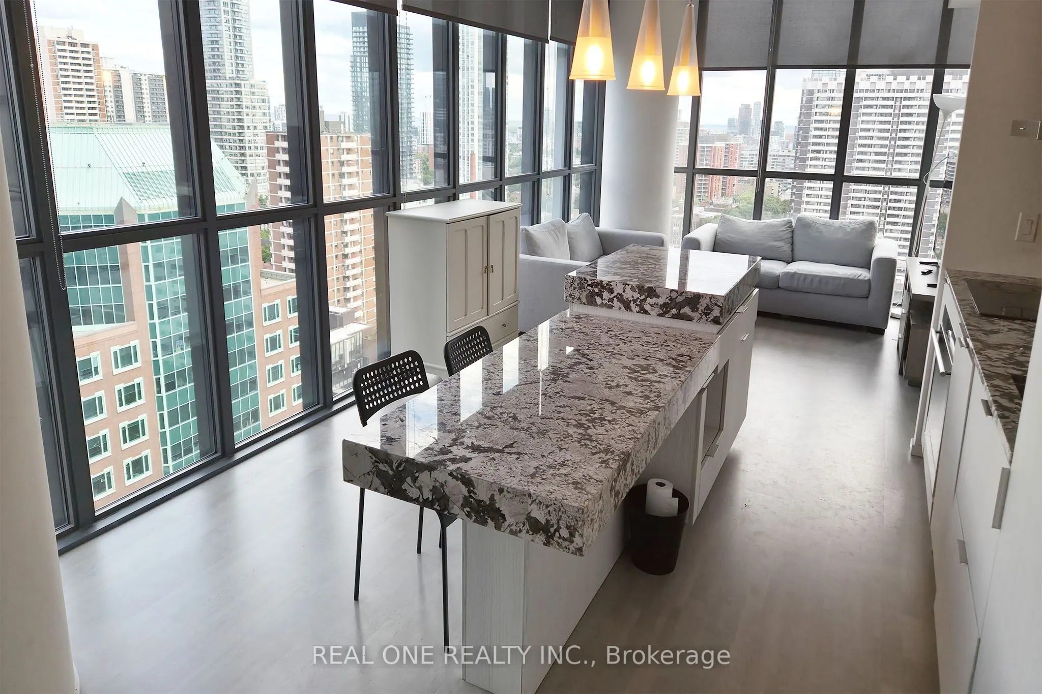 101 Charles Street E, #1801
