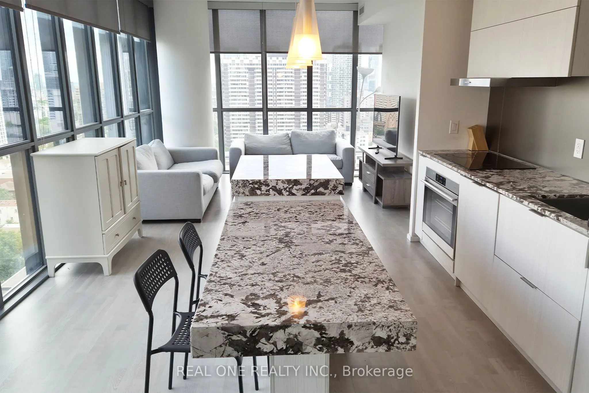 101 Charles Street E, #1801