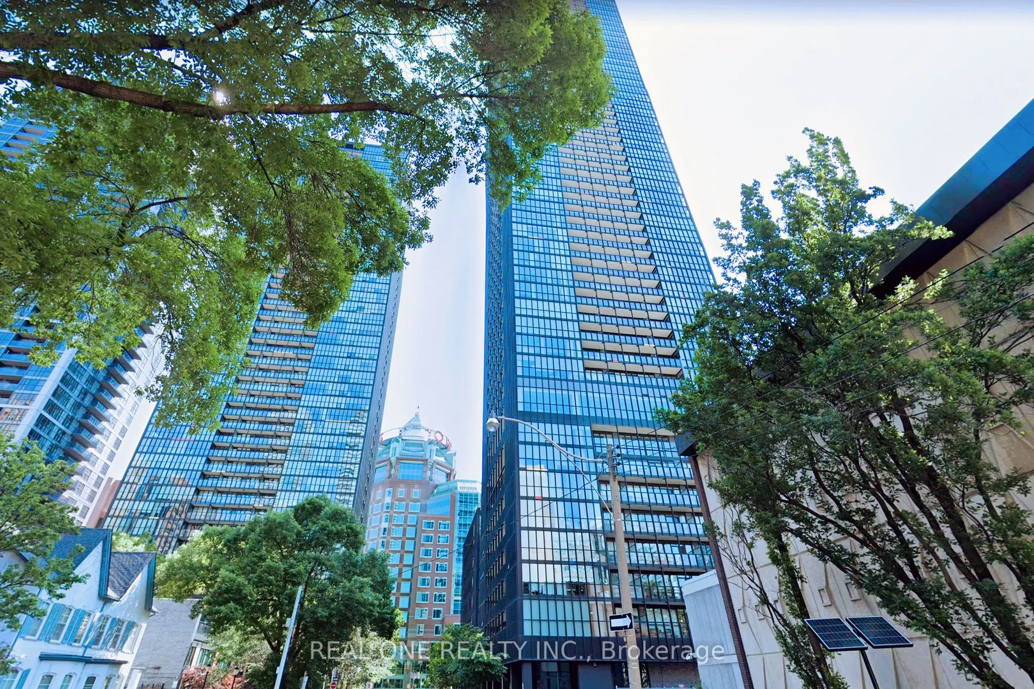 101 Charles Street E, #1801