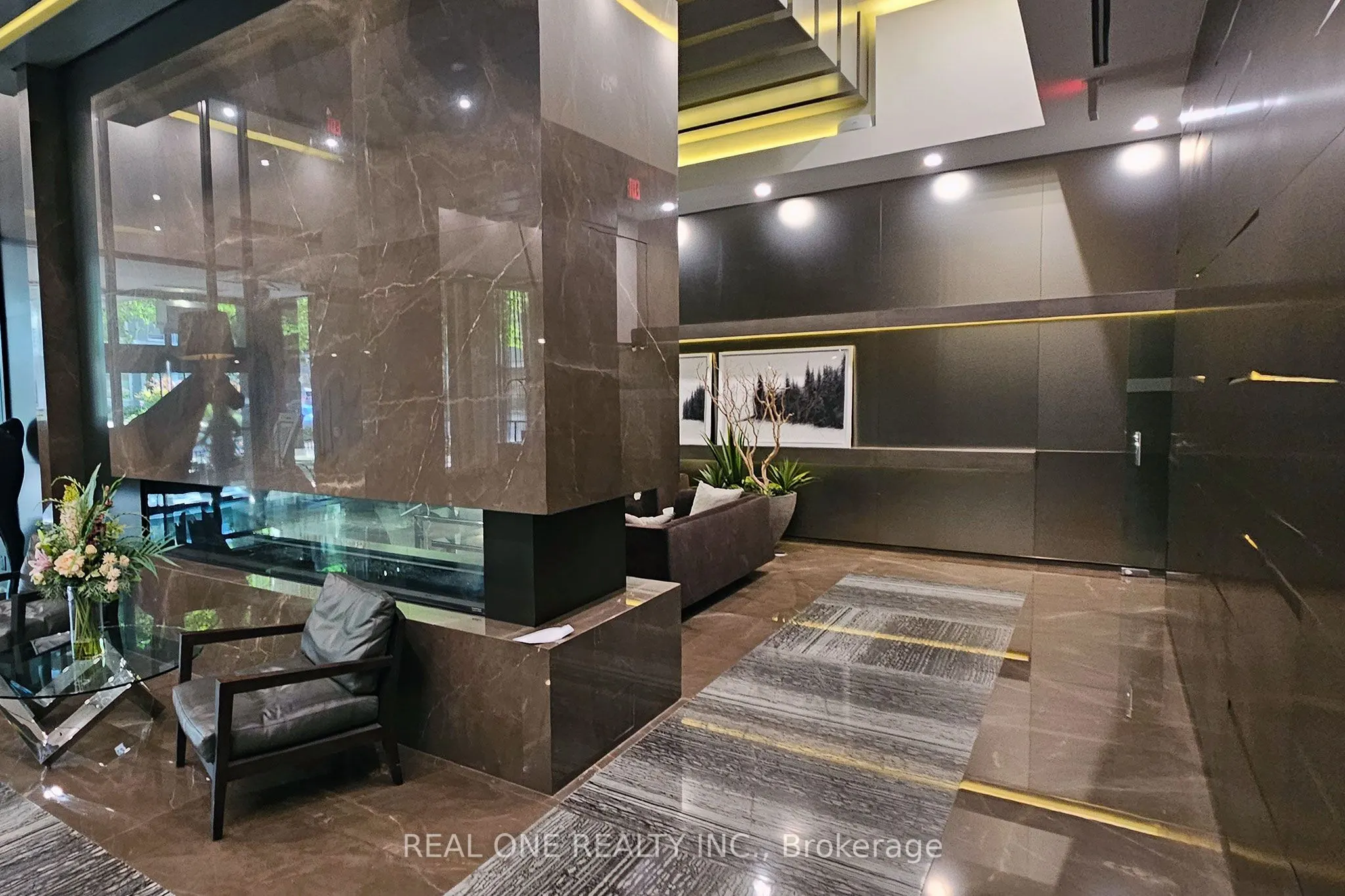 101 Charles Street E, #1801