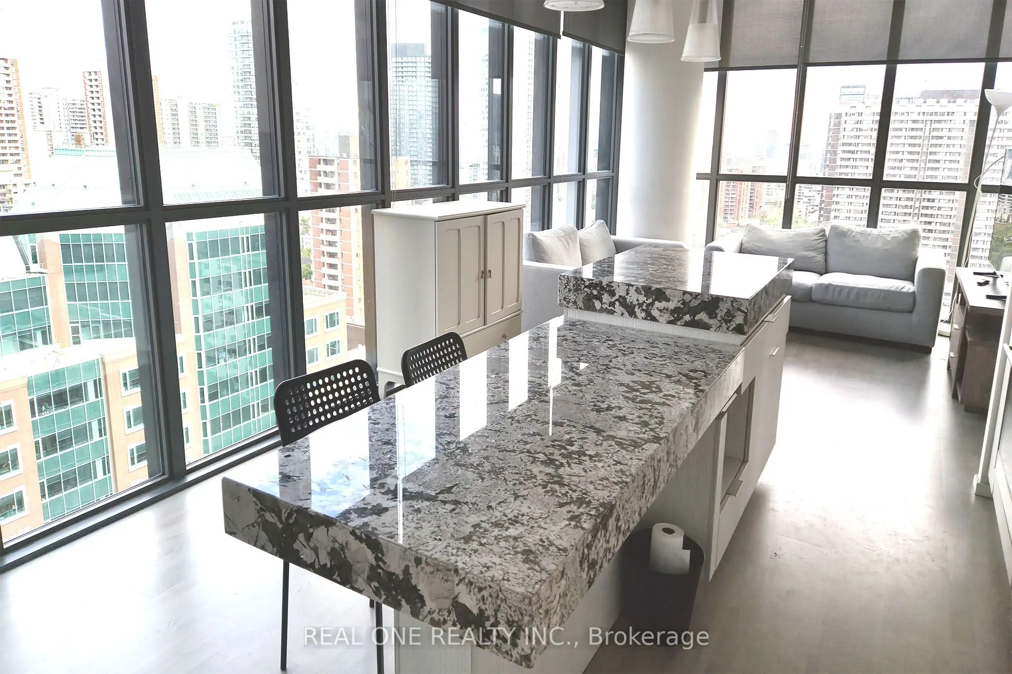 101 Charles Street E, #1801