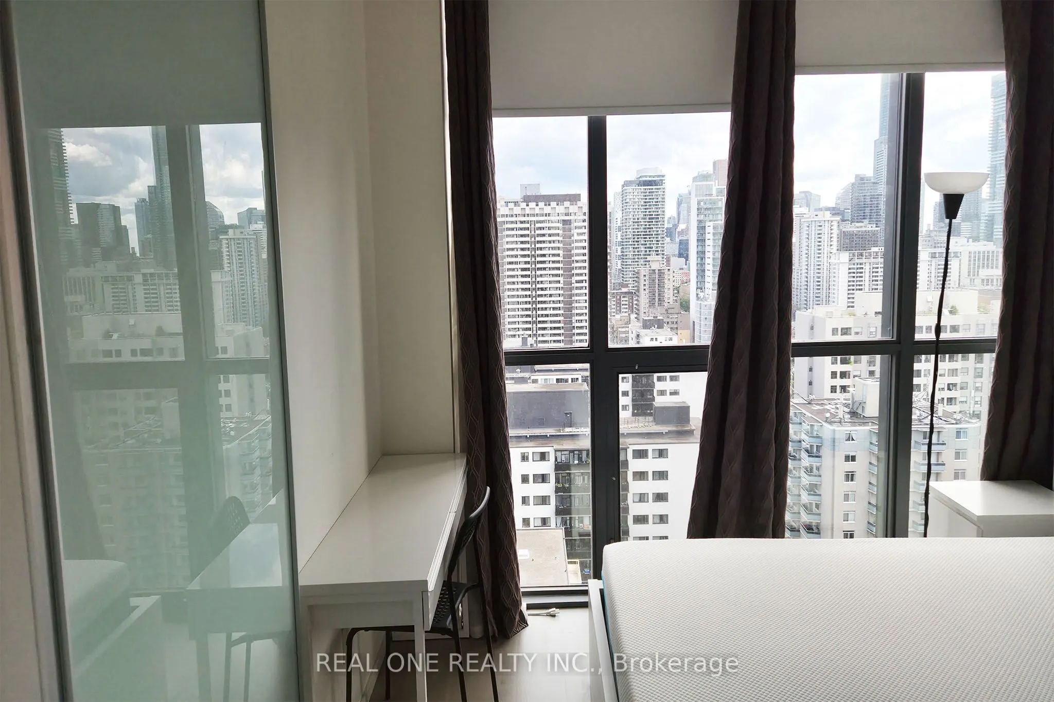 101 Charles Street E, #1801