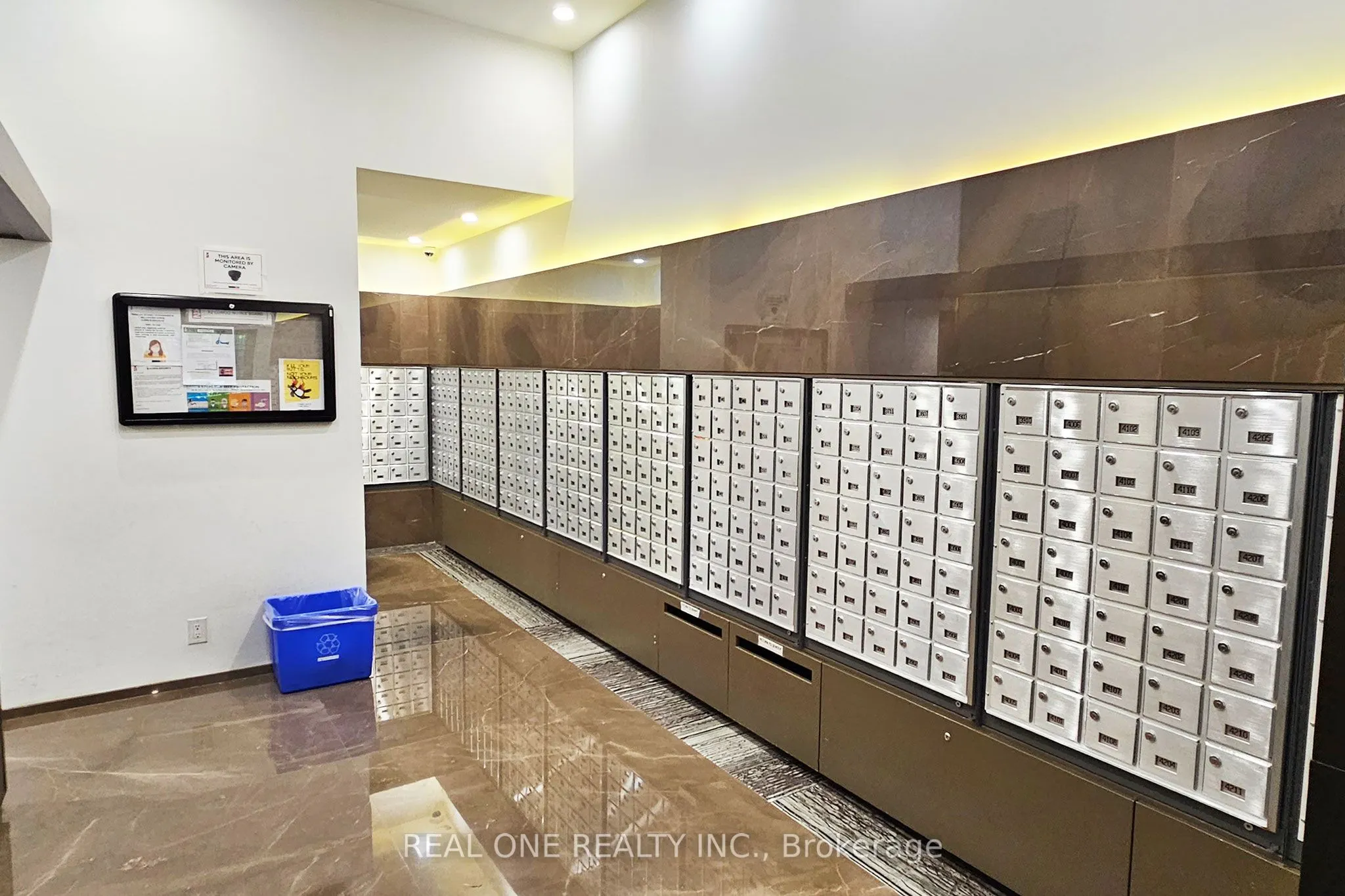 101 Charles Street E, #1801