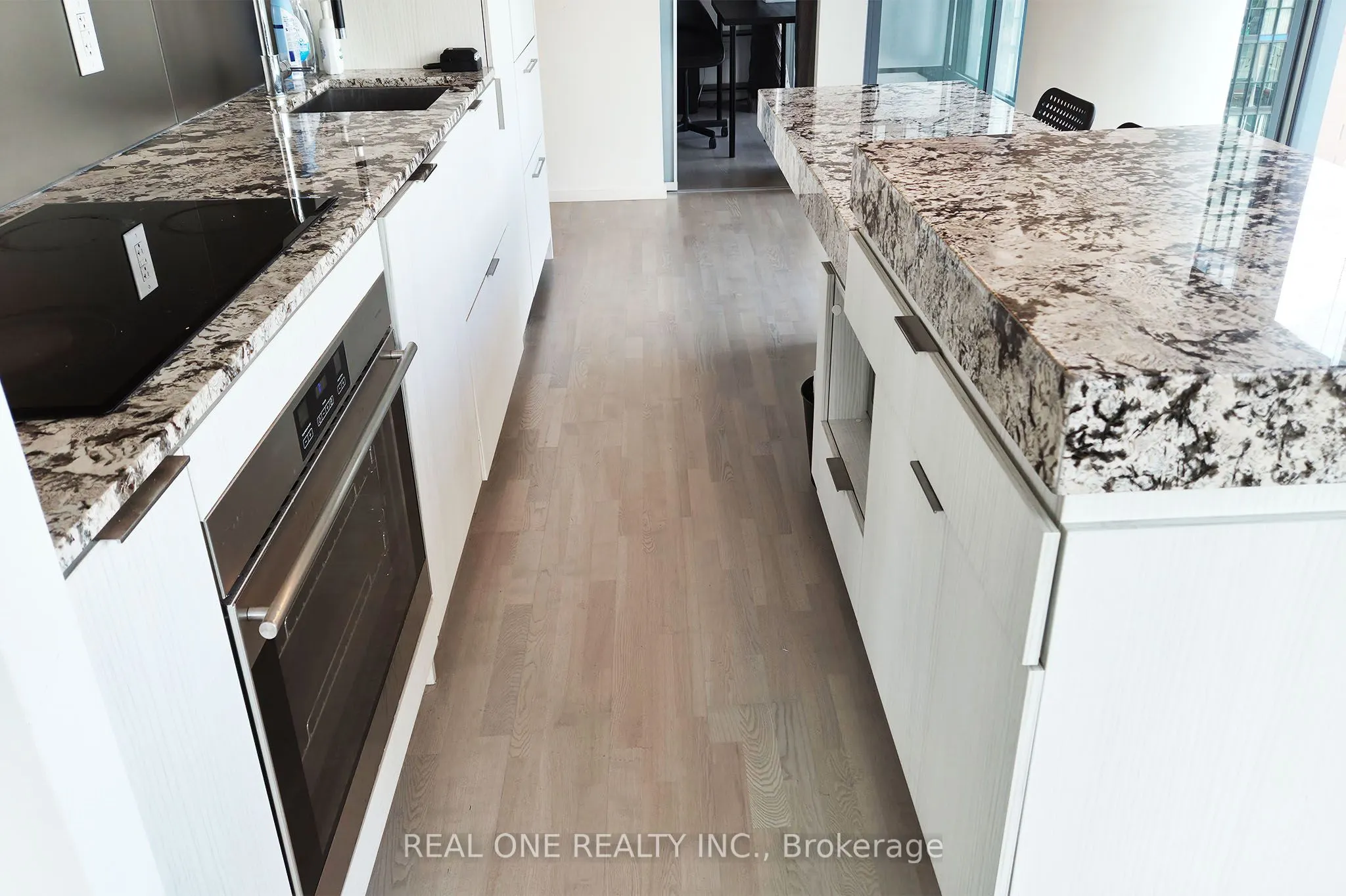 101 Charles Street E, #1801