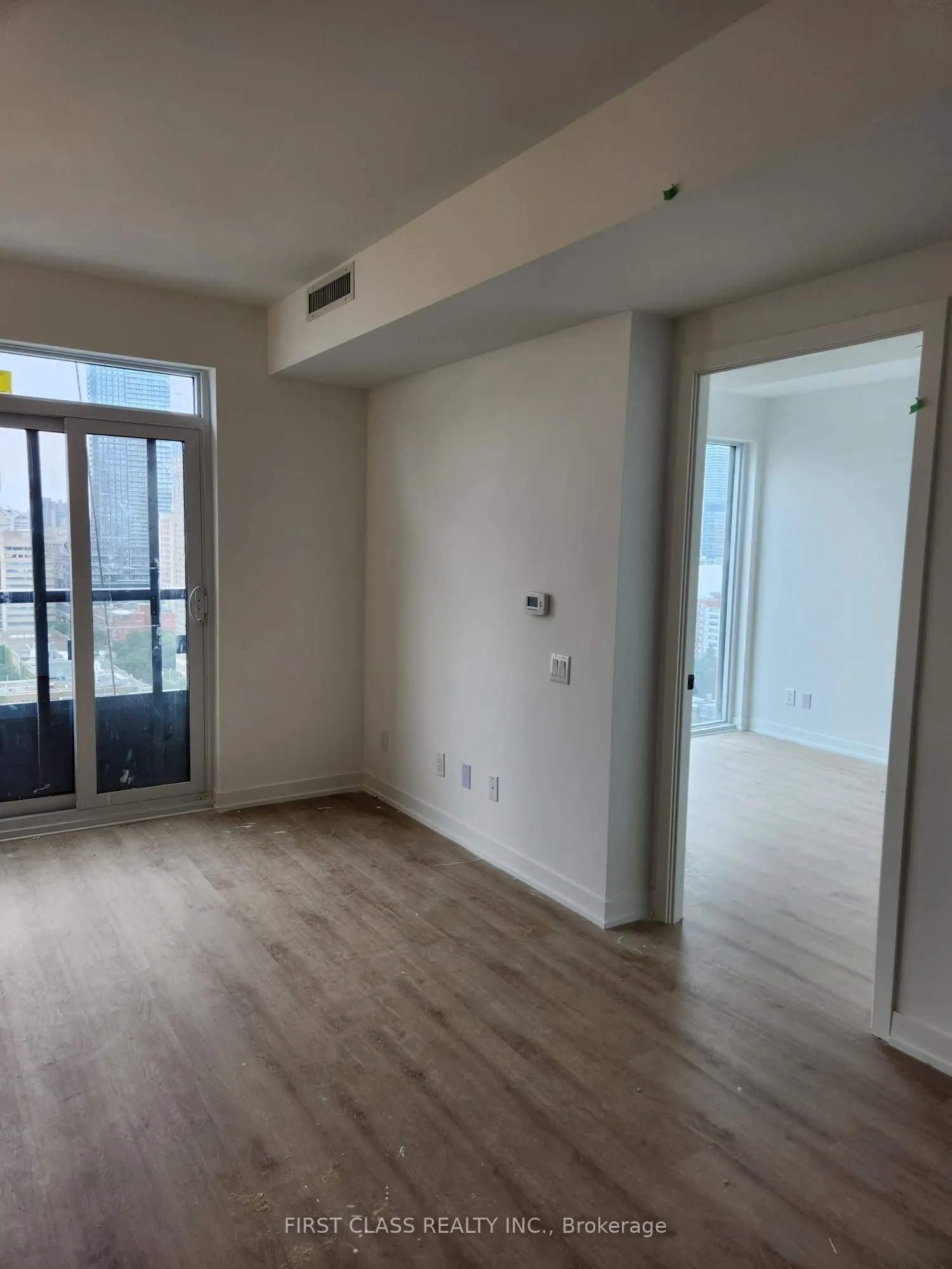 319 Jarvis Street W, #2105