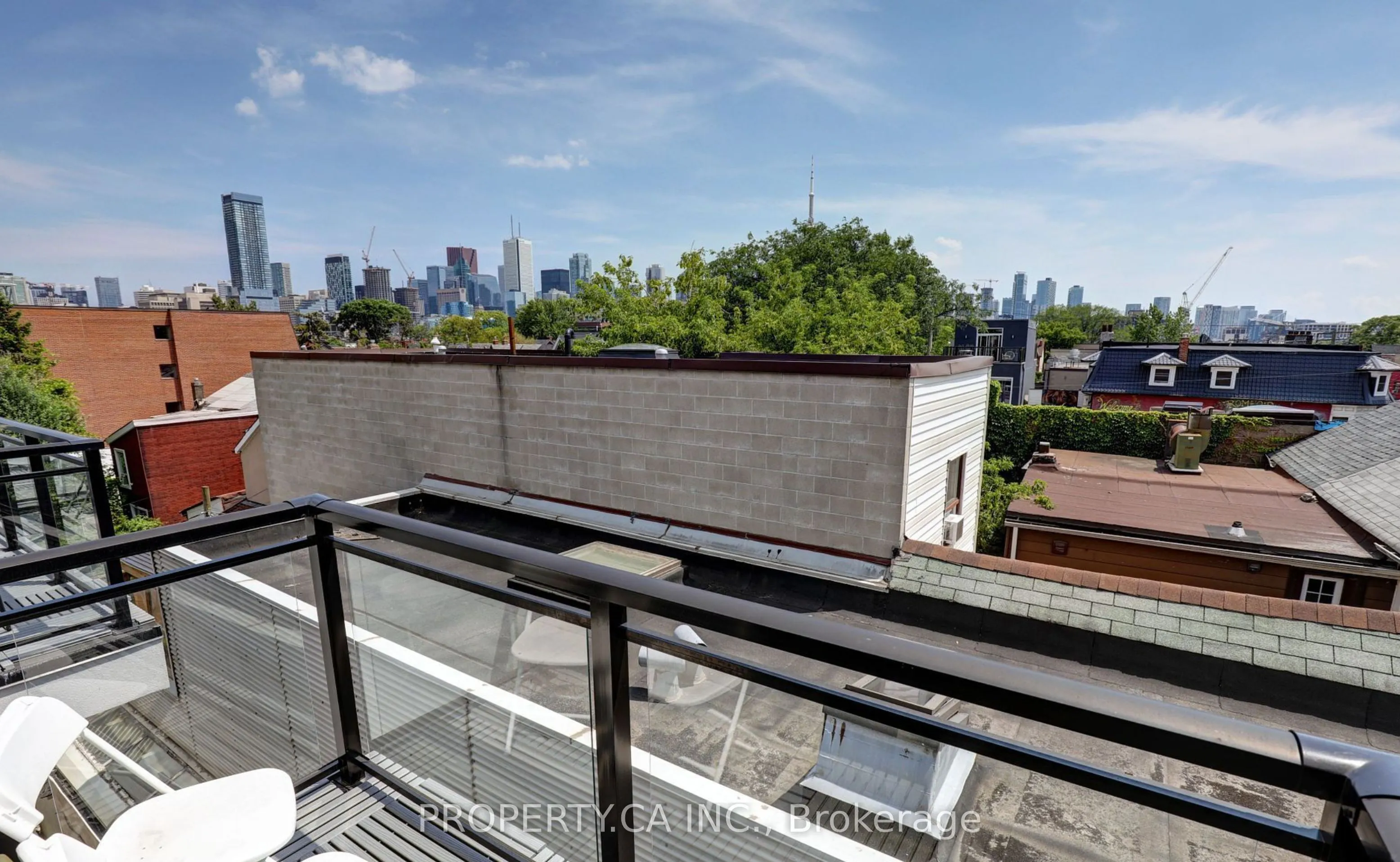 301 Augusta Avenue, #303
