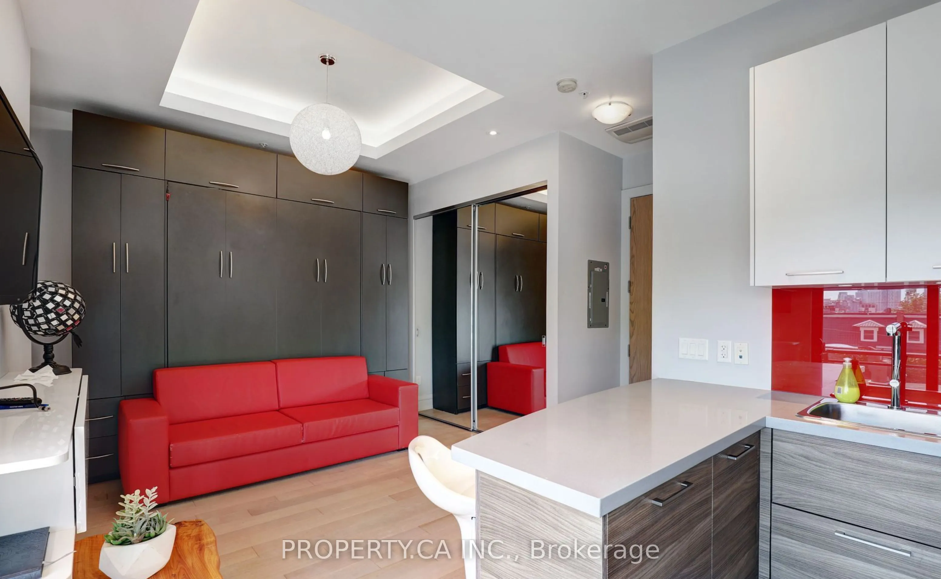 301 Augusta Avenue, #303