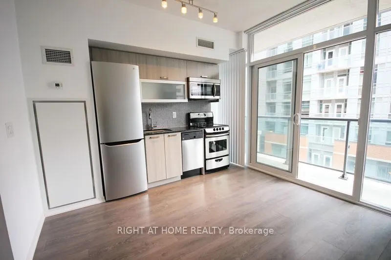 36 Lisgar Street, #831W