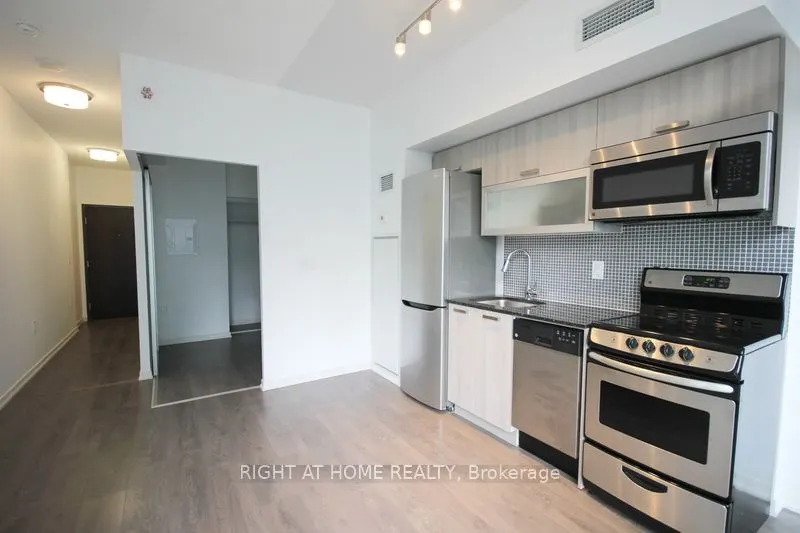 36 Lisgar Street, #831W