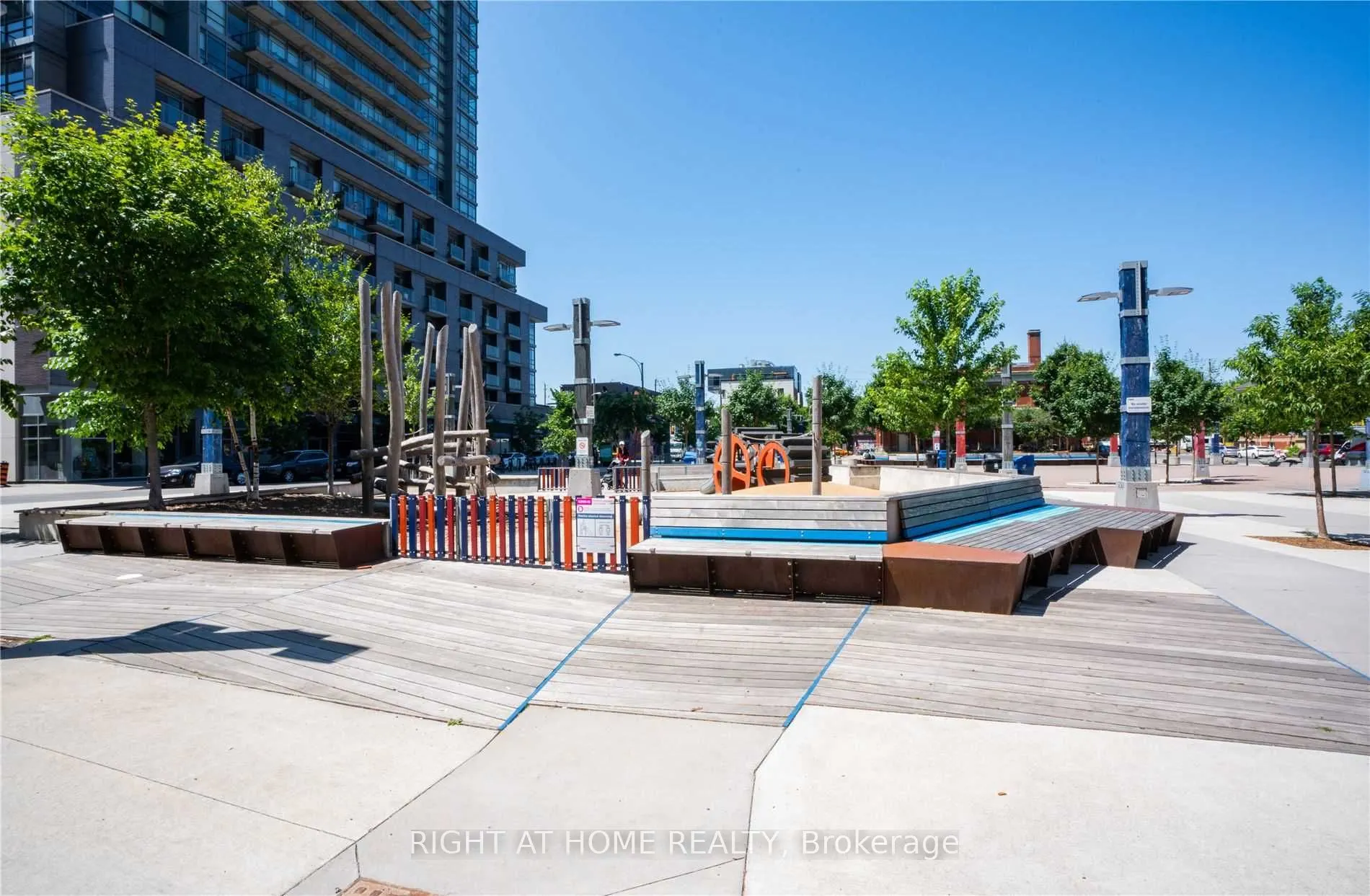36 Lisgar Street, #831W